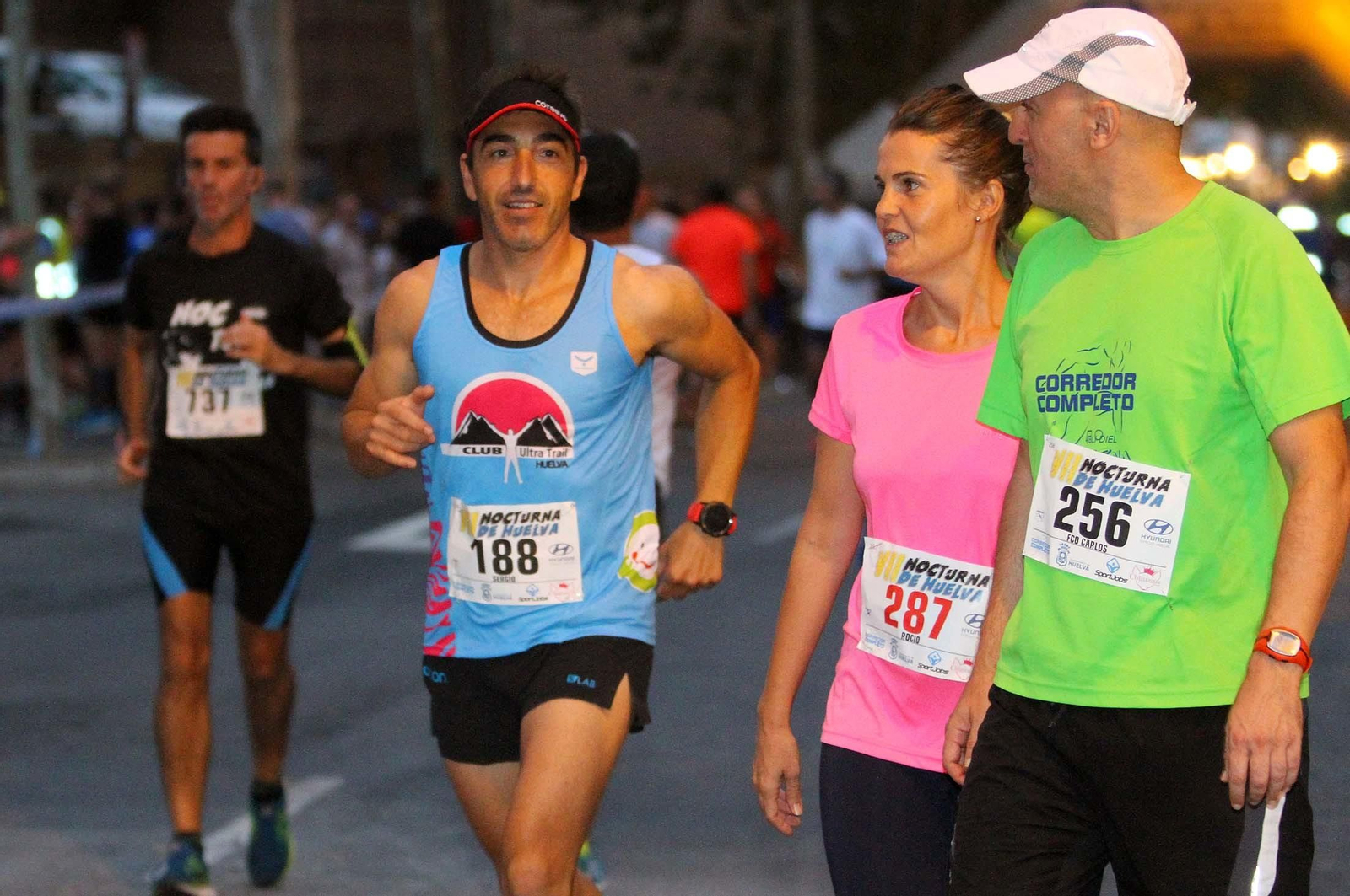 La VII Carrera Nocturna de Huelva en imágenes
