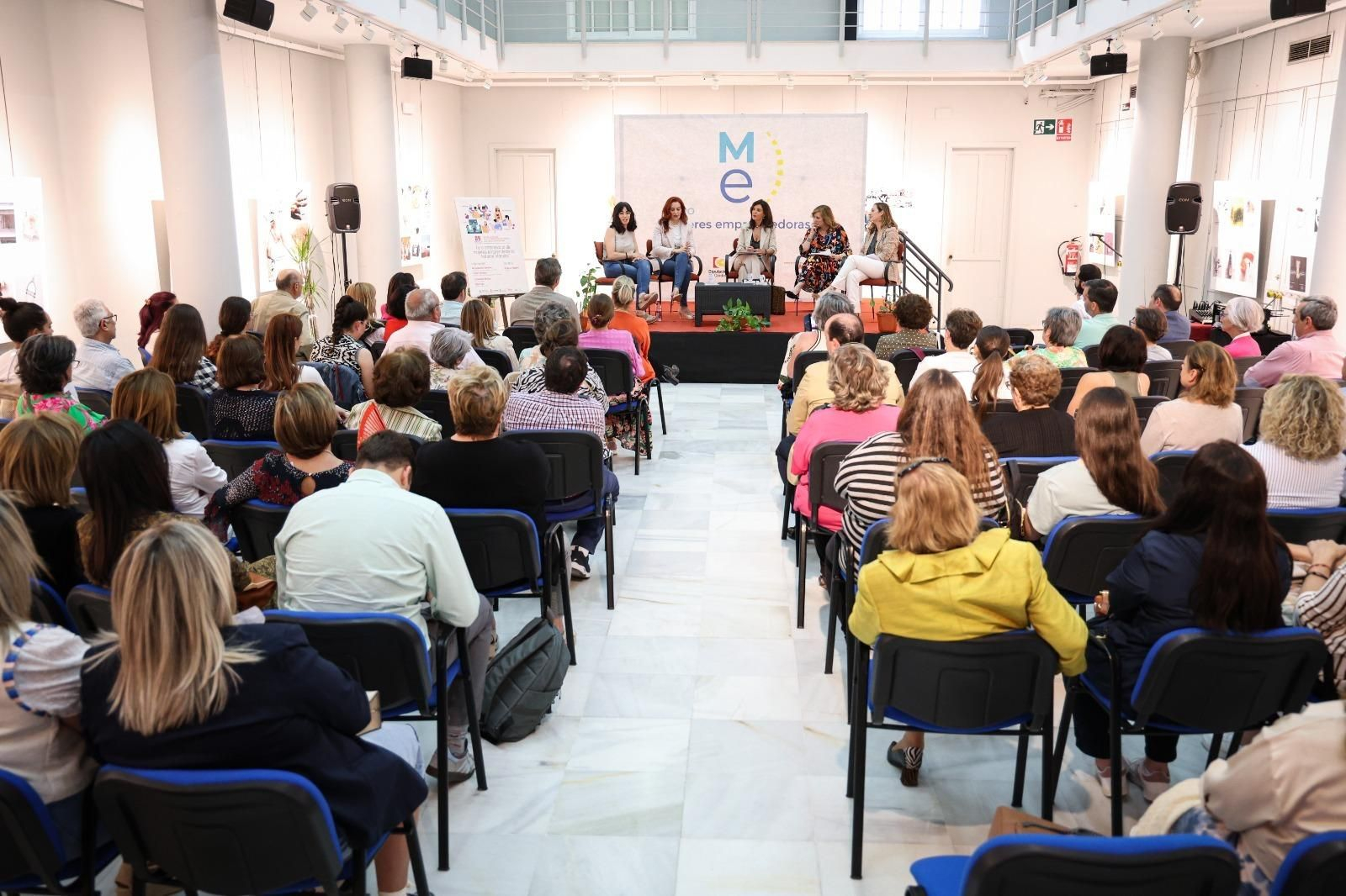 Un momento del Encuentro de Mujeres Empresarias Adriana Morales de Puente Genil.