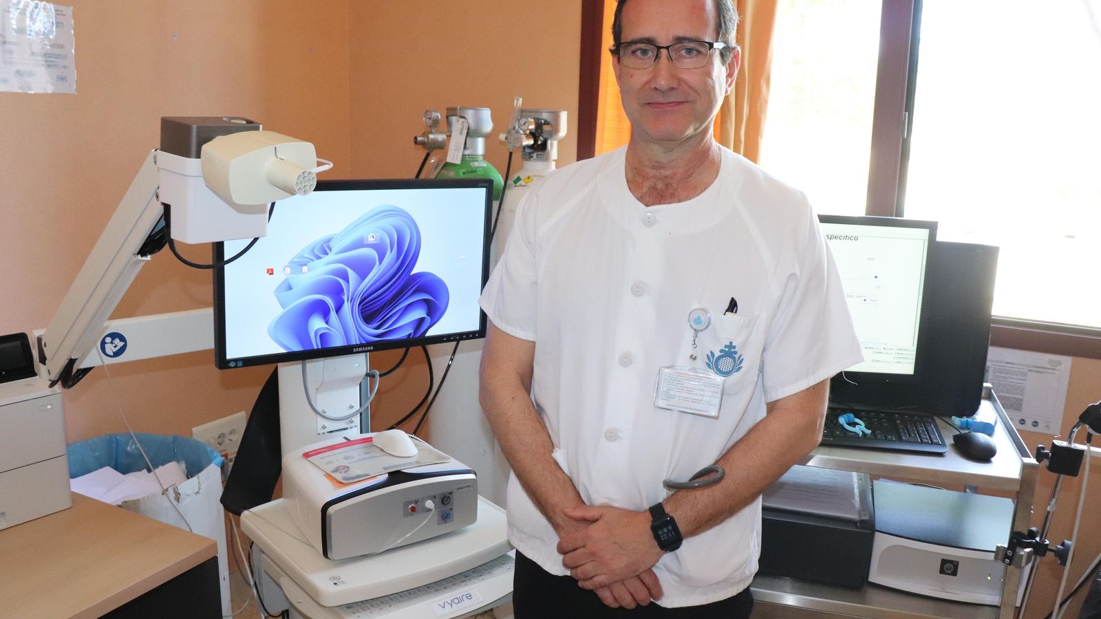 El jefe de Neumología del Hospital San Juan de Dios del Aljarafe, Manuel Arenas.