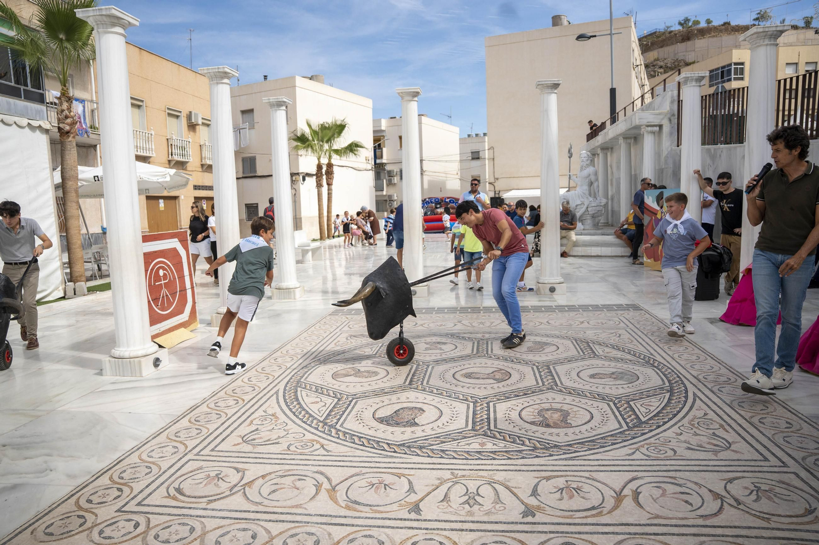 Las imágenes del taller de toros para niños y toro mecánico en Macael