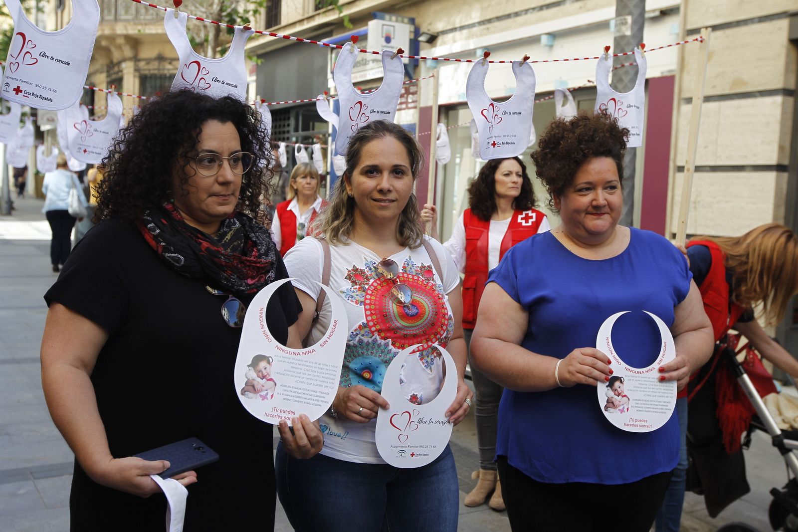 Programa acogimiento familiar.  Cruz Roja Almería