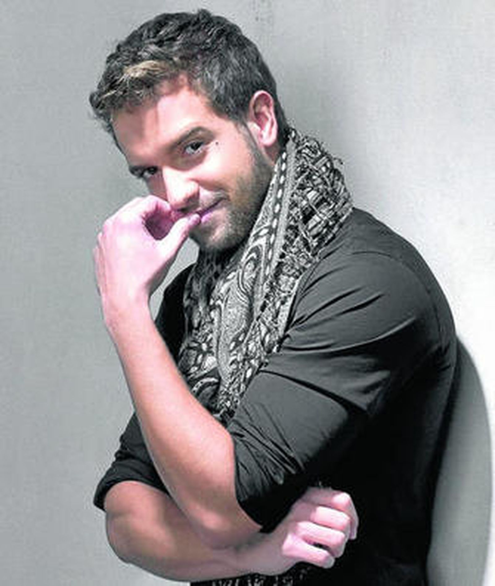 Pablo Alborán, en una de las instantáneas de promoción de su disco, que lleva por título su nombre.