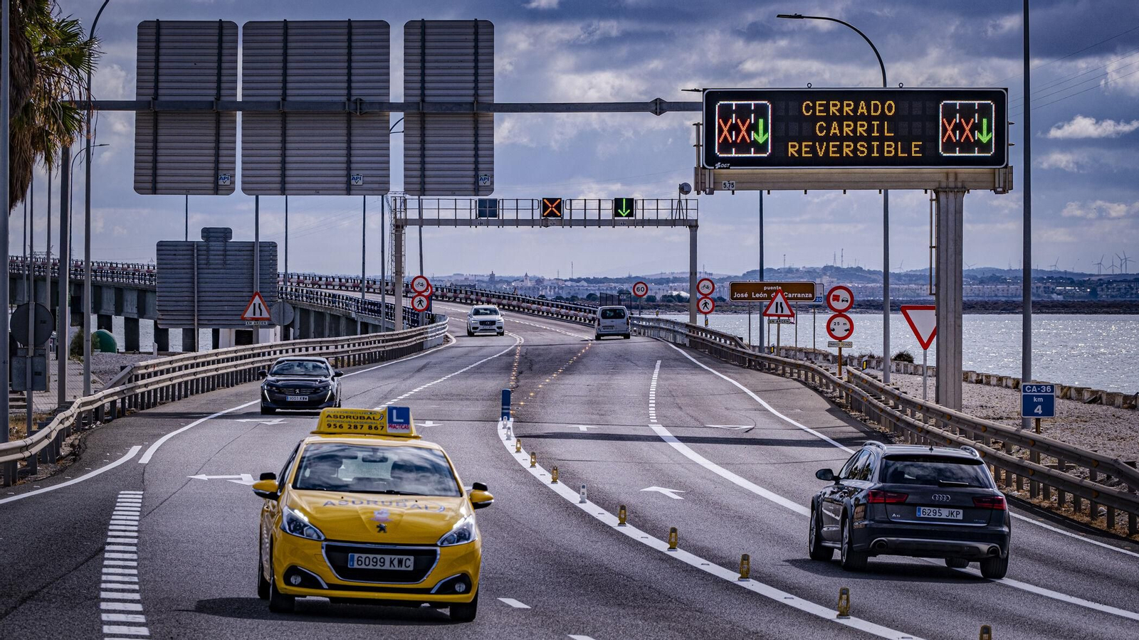 El Puente Carranza, abierto recientemente al tráfico tras las obras de urgencia. El Puente Carranza, abierto recientemente al tráfico tras las obras de urgencia.