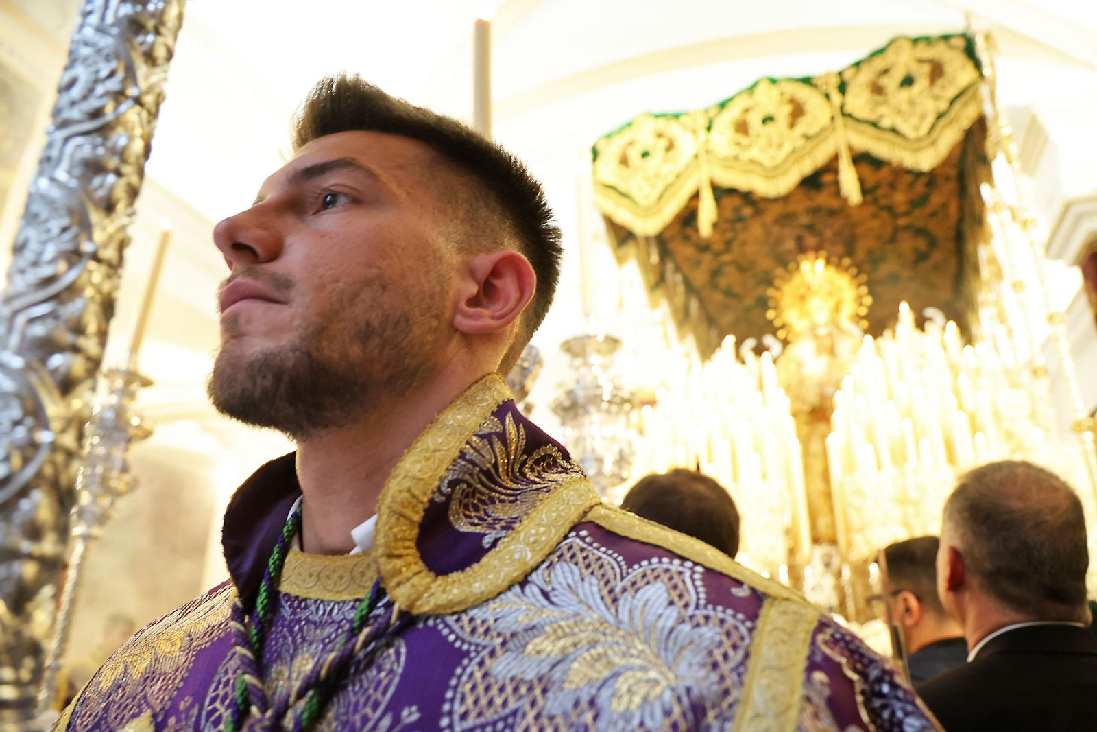 Miércoles Santo: La Hermandad de La Esperanza por las calles de Huelva