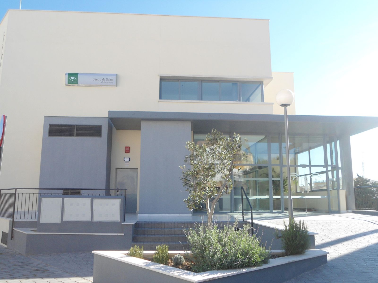 Centro de salud de La Cala del Moral.