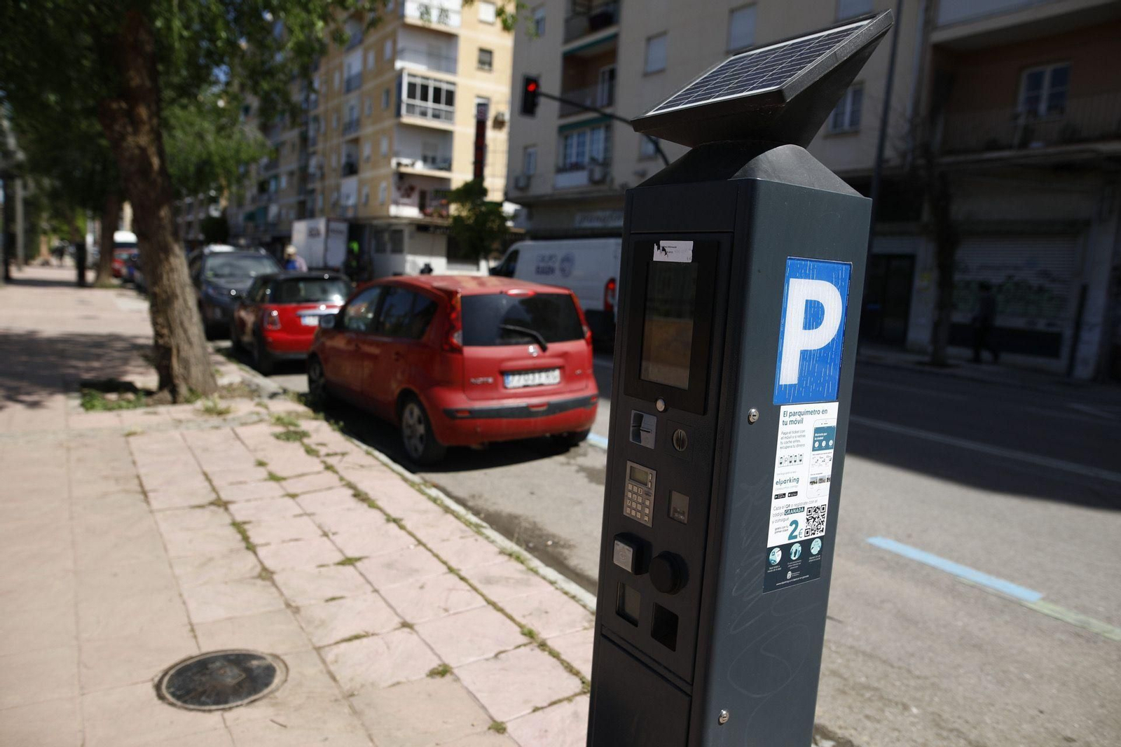 Un parquímetro en la calle Arabial, donde ya funciona la zona Ora.