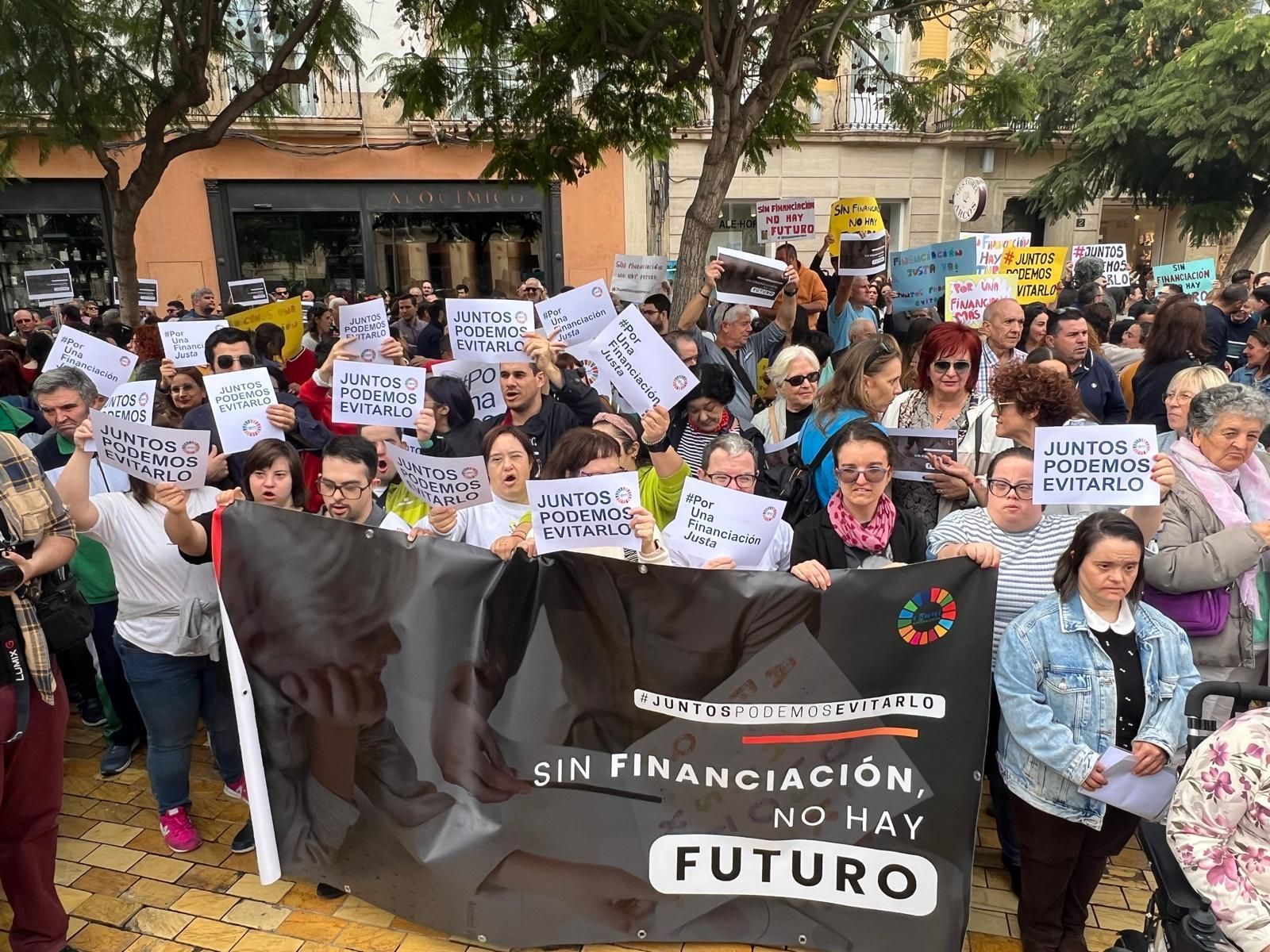 Concentración en la Puerta Purchena de la capital.
