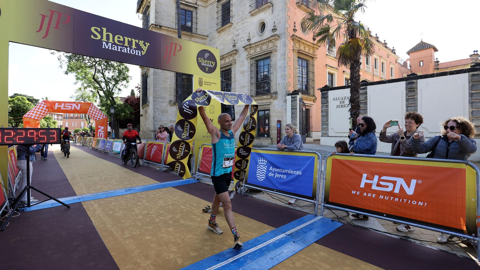 Búscate en la Sherry Maratón 2025 de Jerez (I)