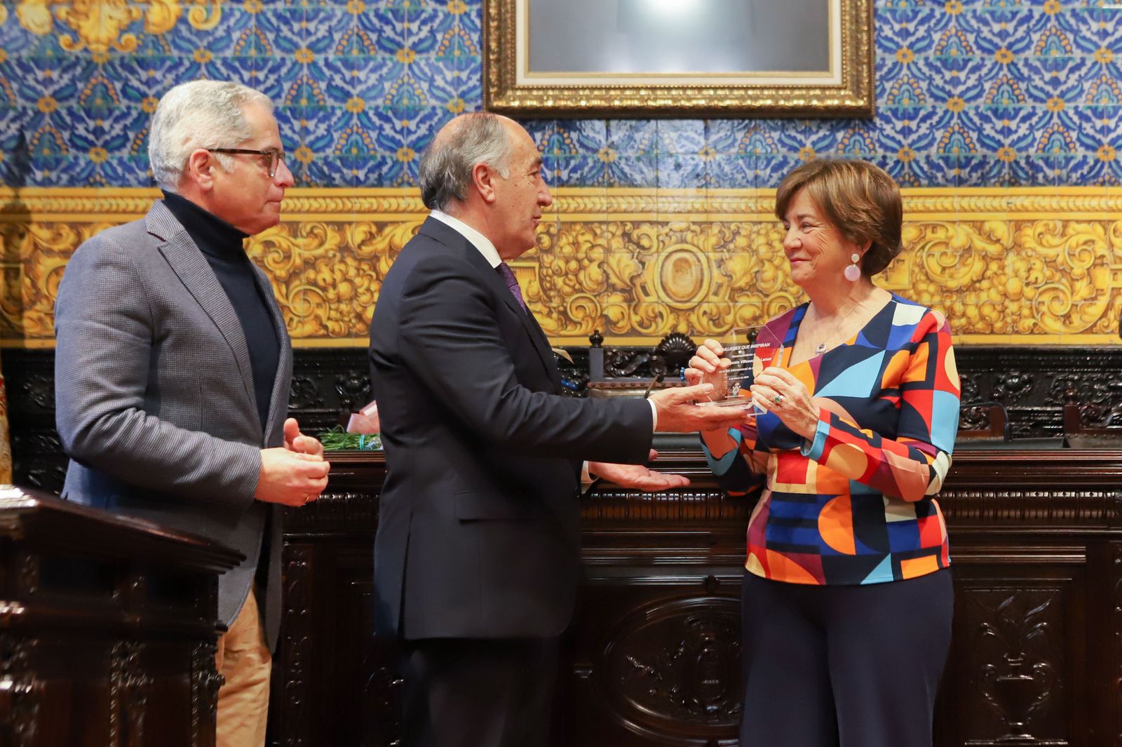 Imágenes del homenaje a Concepción Villaescusa y Cristina Orozco en Algeciras por el 8-M