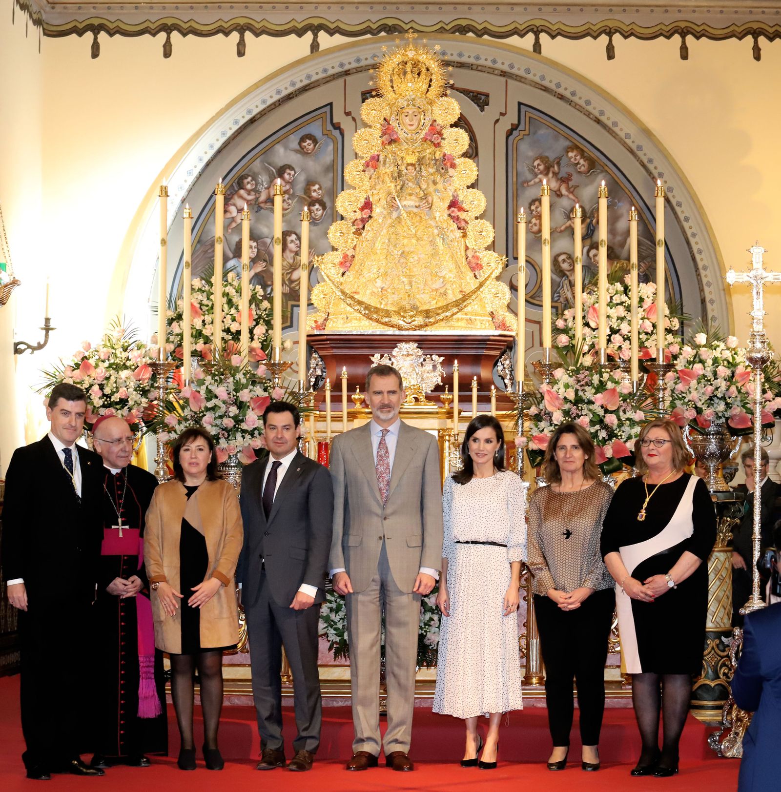 Imágenes de Don Felipe y Doña Letizia en su visita a la Virgen del Rocío