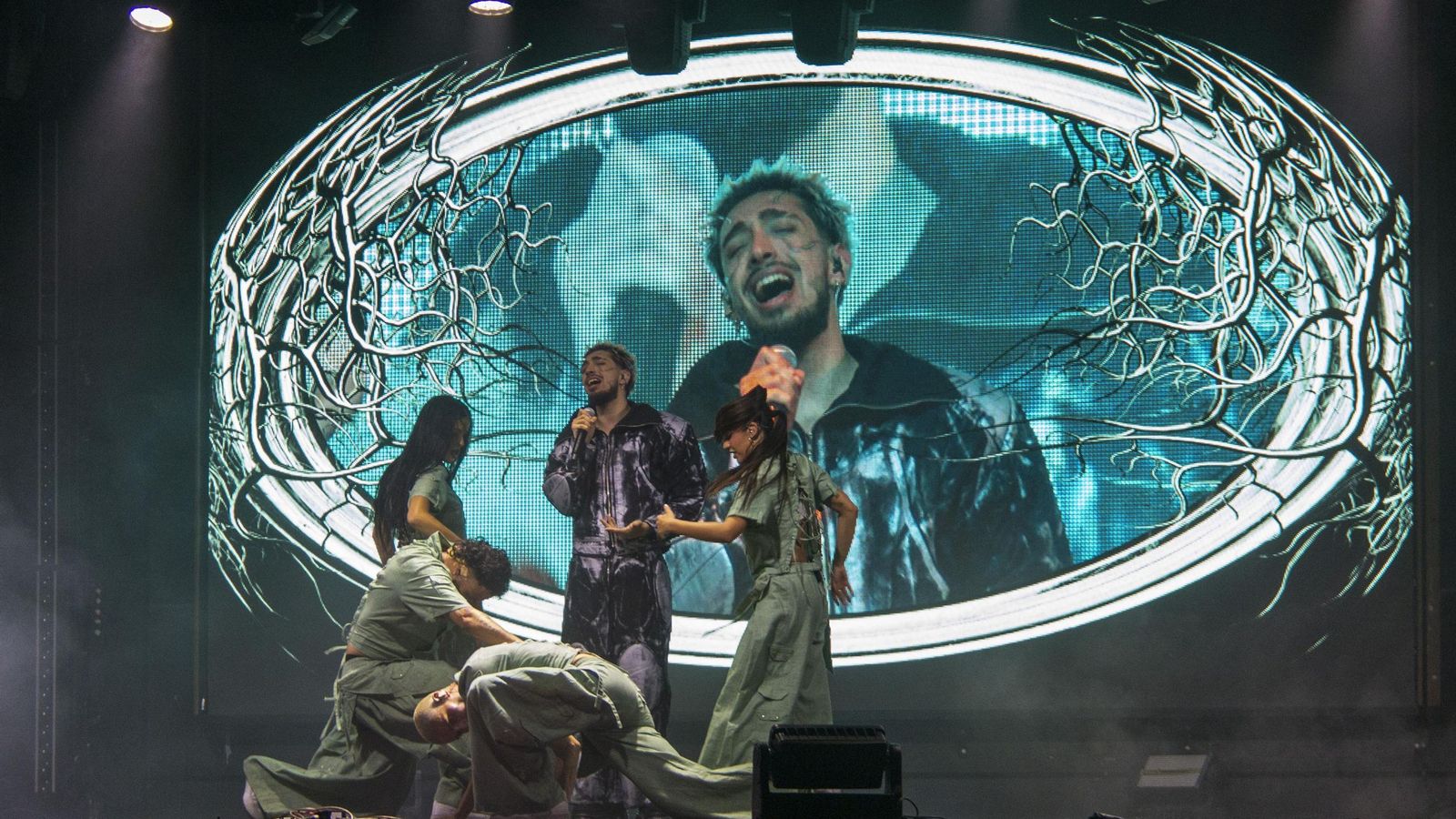 Paul Thin sobre el escenario de Industrial Copera