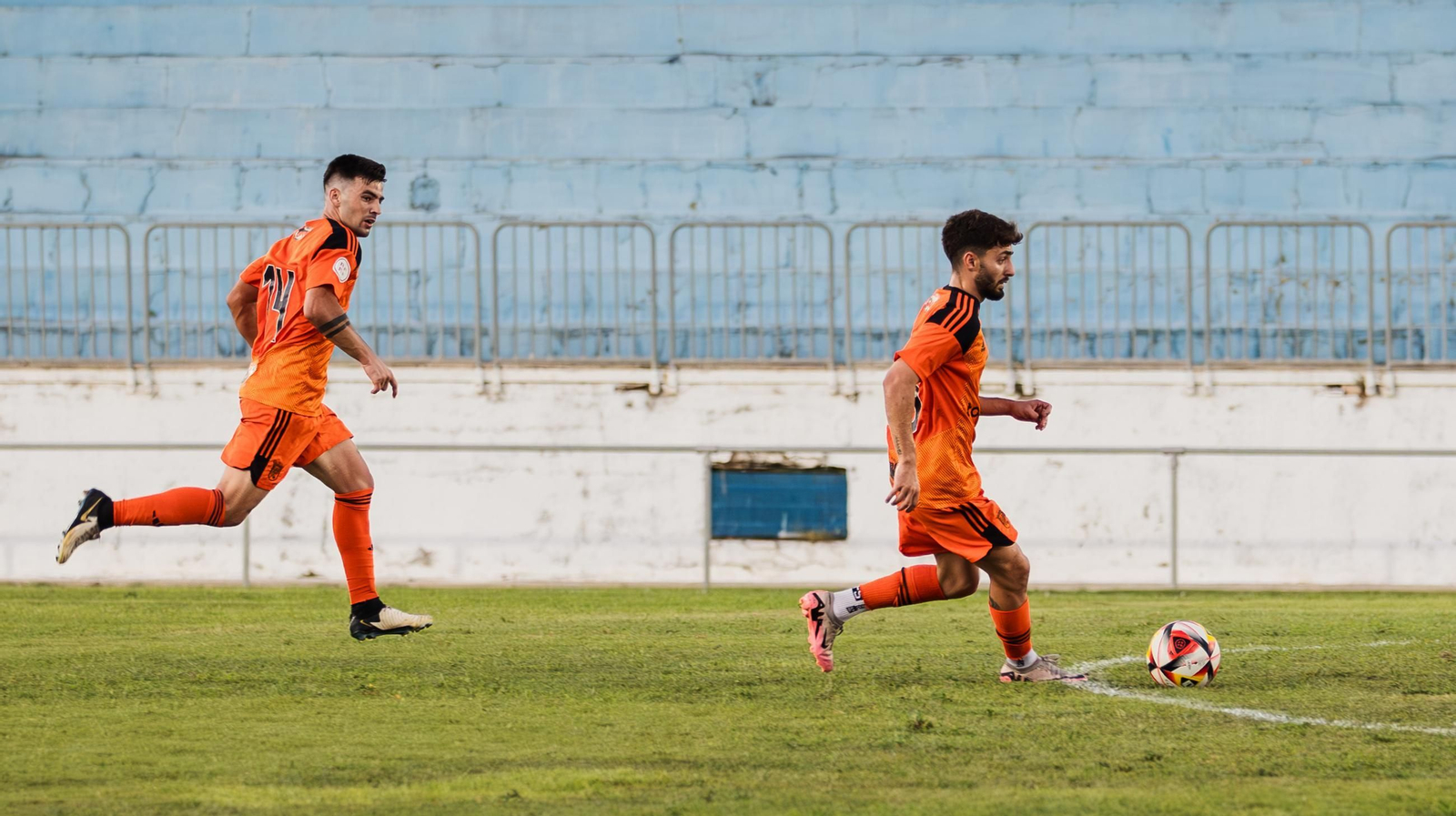 Las imágenes del triunfo del Xerez CD en el Trofeo Antonio Moure