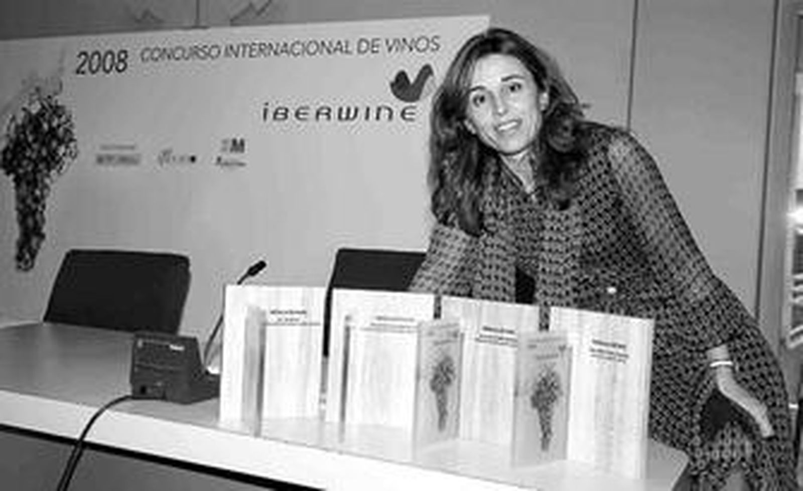 Patricia Ruiz-Mateos, ante los galardones obtenidos en el certamen.