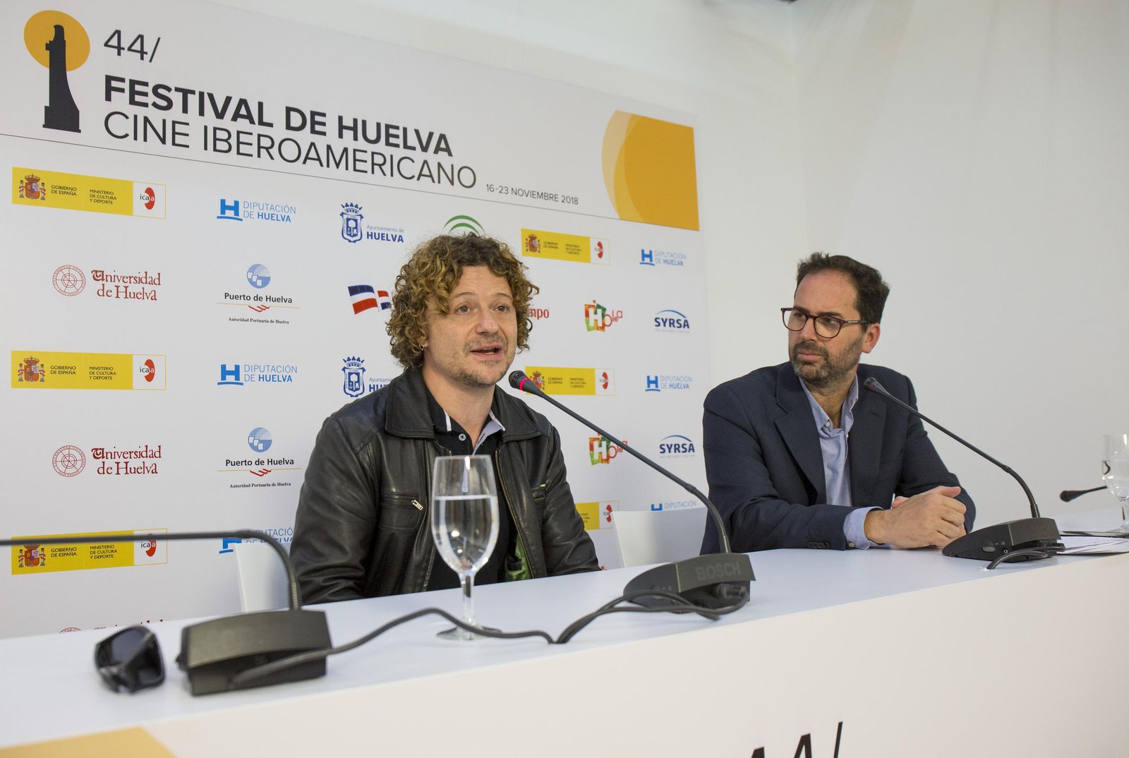 El cineasta Xavi Sala, junto al periodista Rafael López.