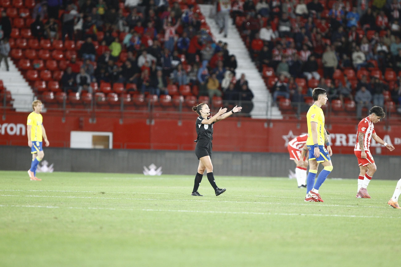 El partido U.D. Almería-Cádiz C.F. en imágenes