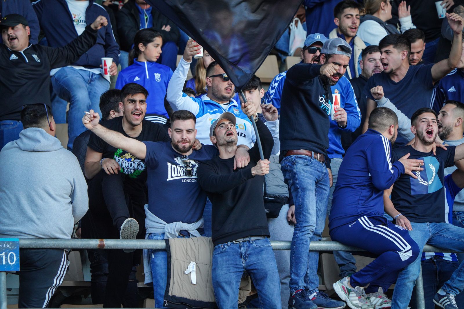 Búscate en el partido del Xerez CD - Gerena