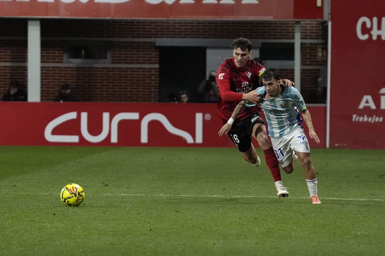 El Mirandés-Málaga CF, en fotos