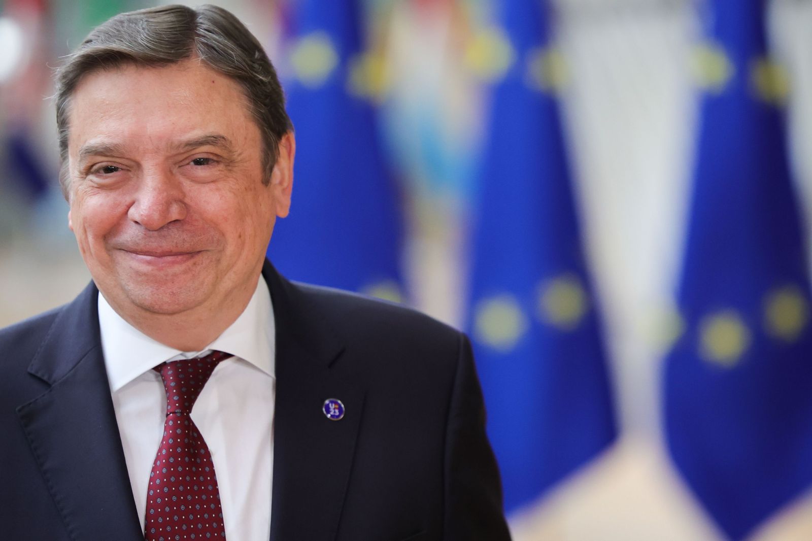 El ministro Luis Planas al llegar a la reunión de titulares de Agricultura de la Unión Europea.