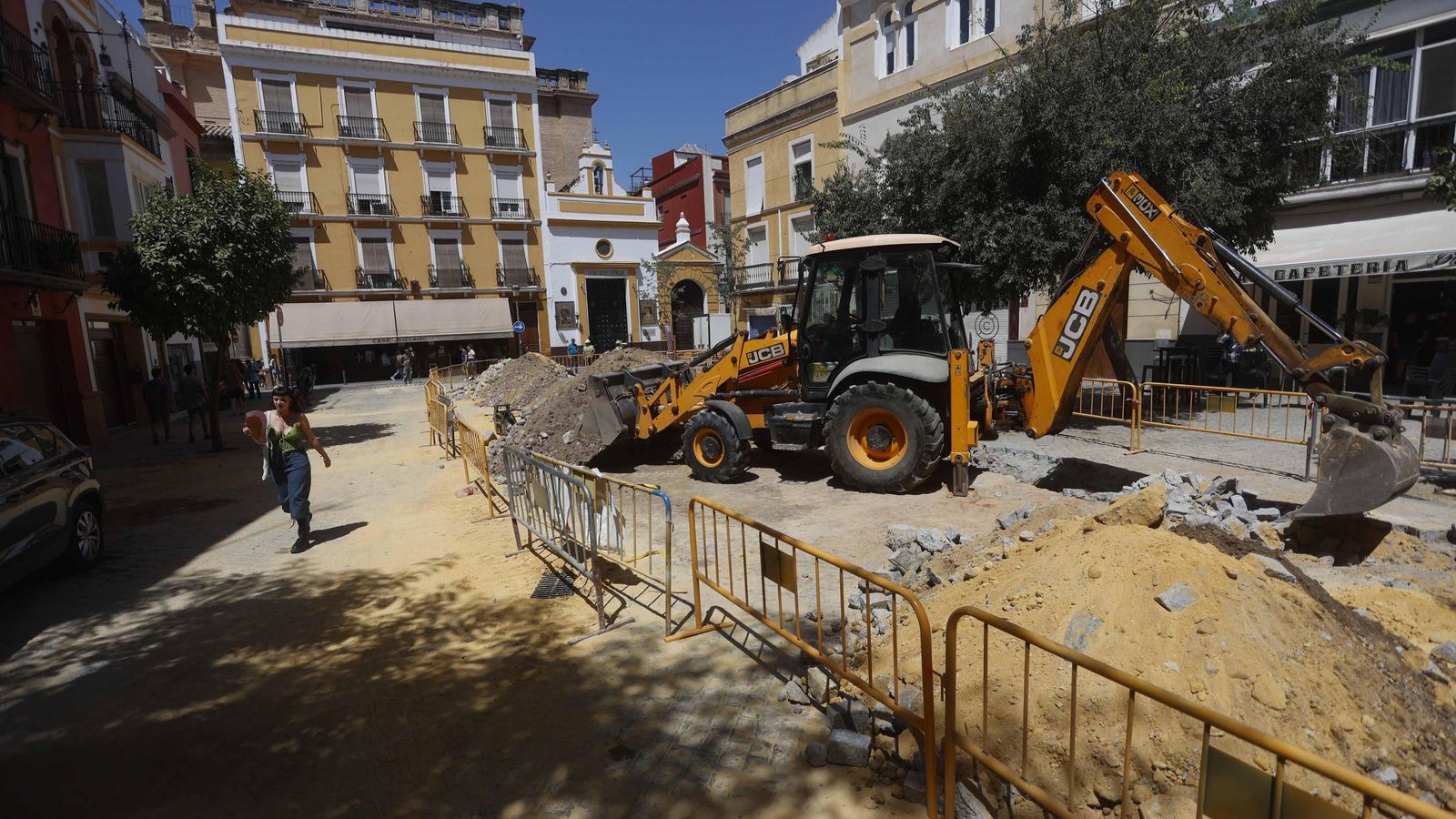 Obras en la Plaza de Montesión.