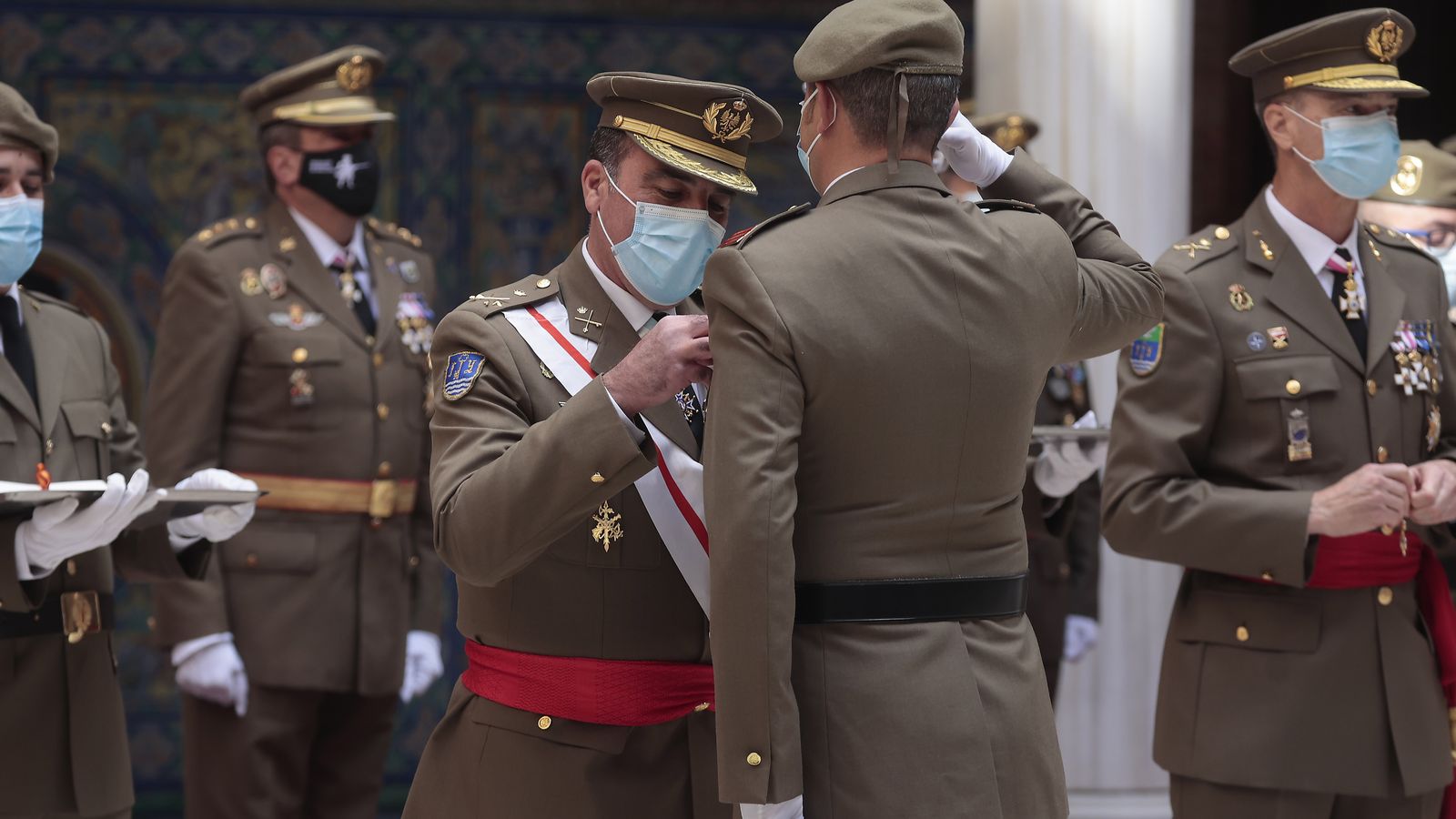Imposición de las medallas de la operación Balmis.