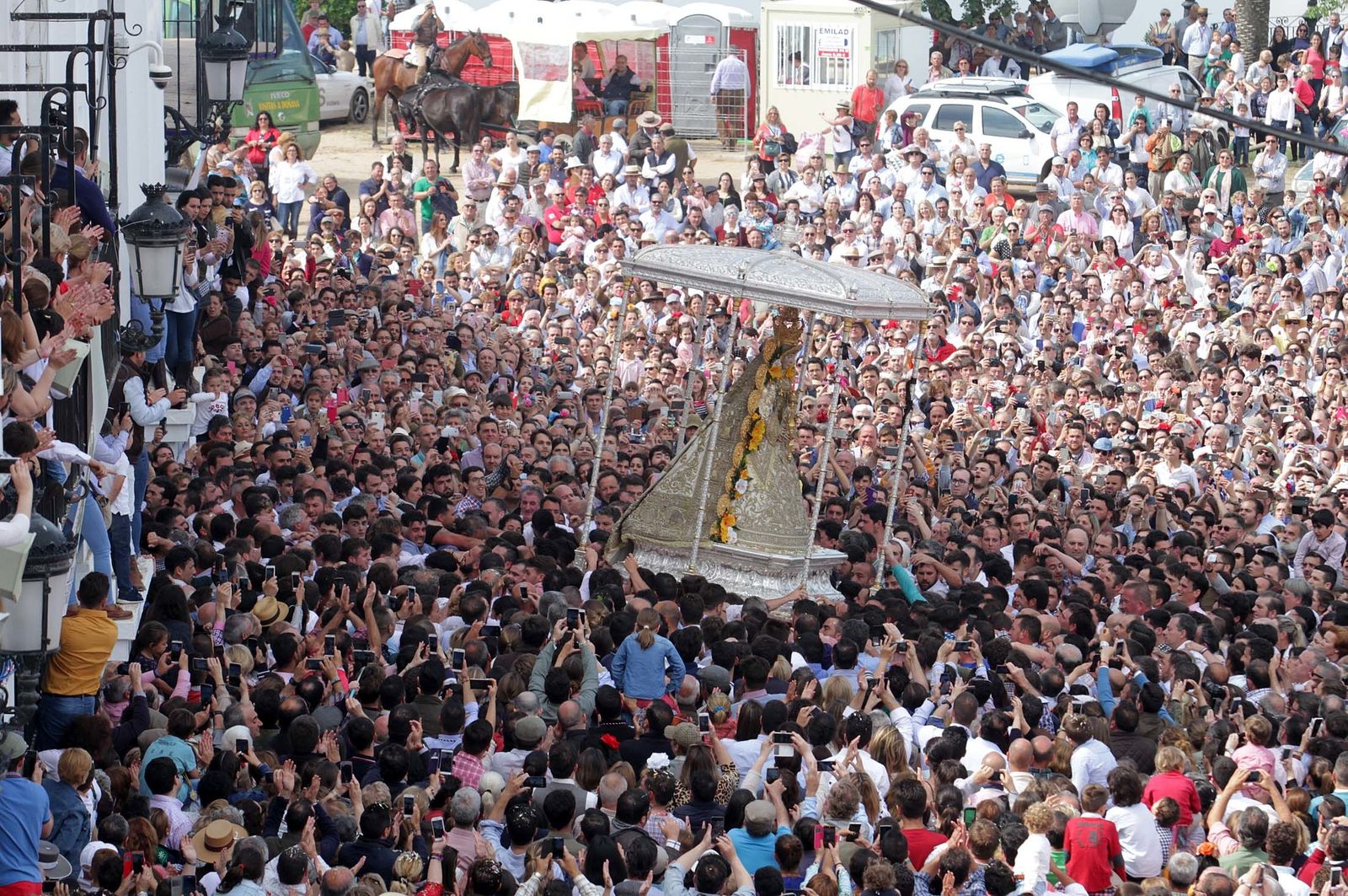 Las imágenes del Lunes de Pentecostés
