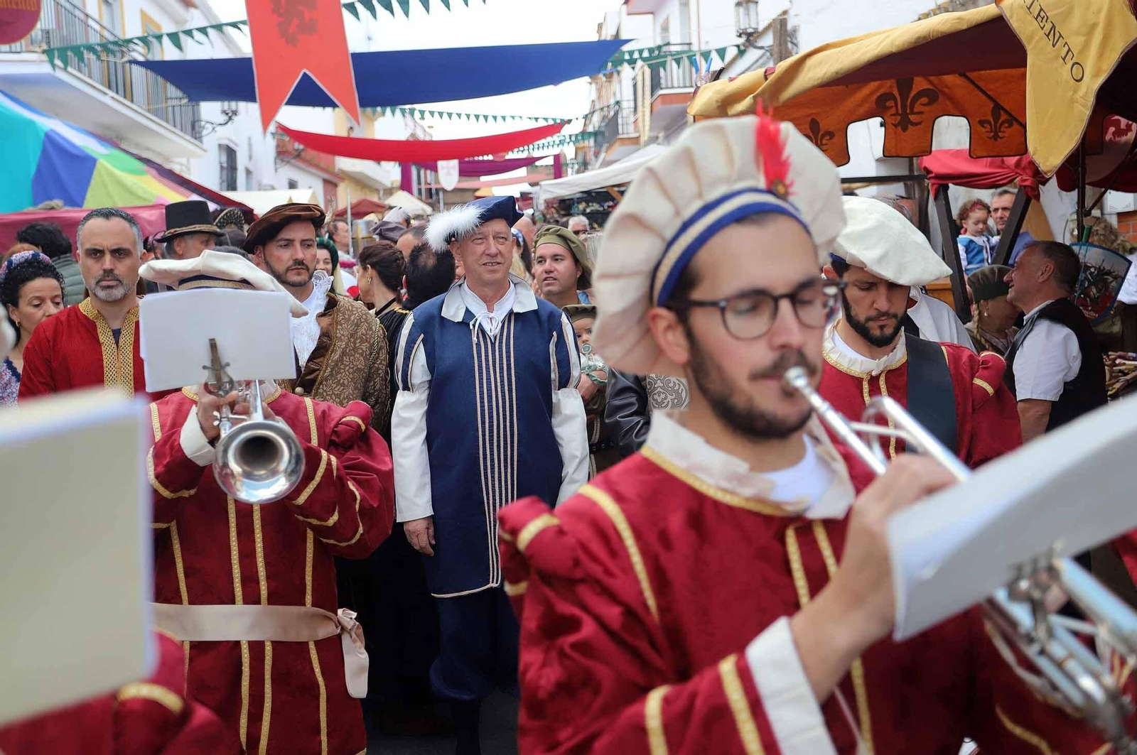 Imágenes del gran ambiente en la Feria Medieval de Palos de la Frontera, Huelva