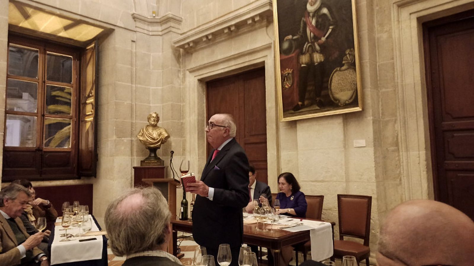 Antonio Flores, durante la presentación del fino Tío Pepe Estrella de los Mares.