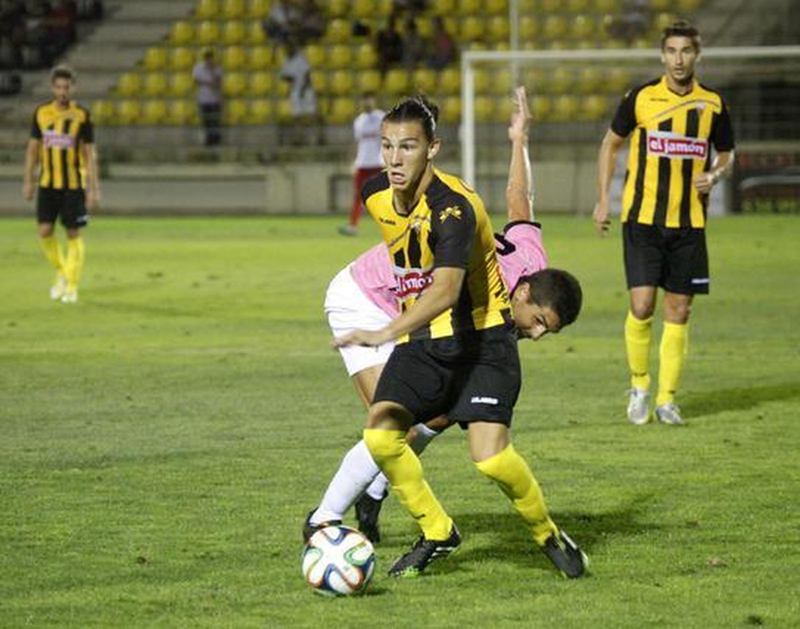 El Cádiz elimina al San Roque de Lepe (0-3) en la Copa del Rey con una imagen muy convincente  Foto: Dani Gomez