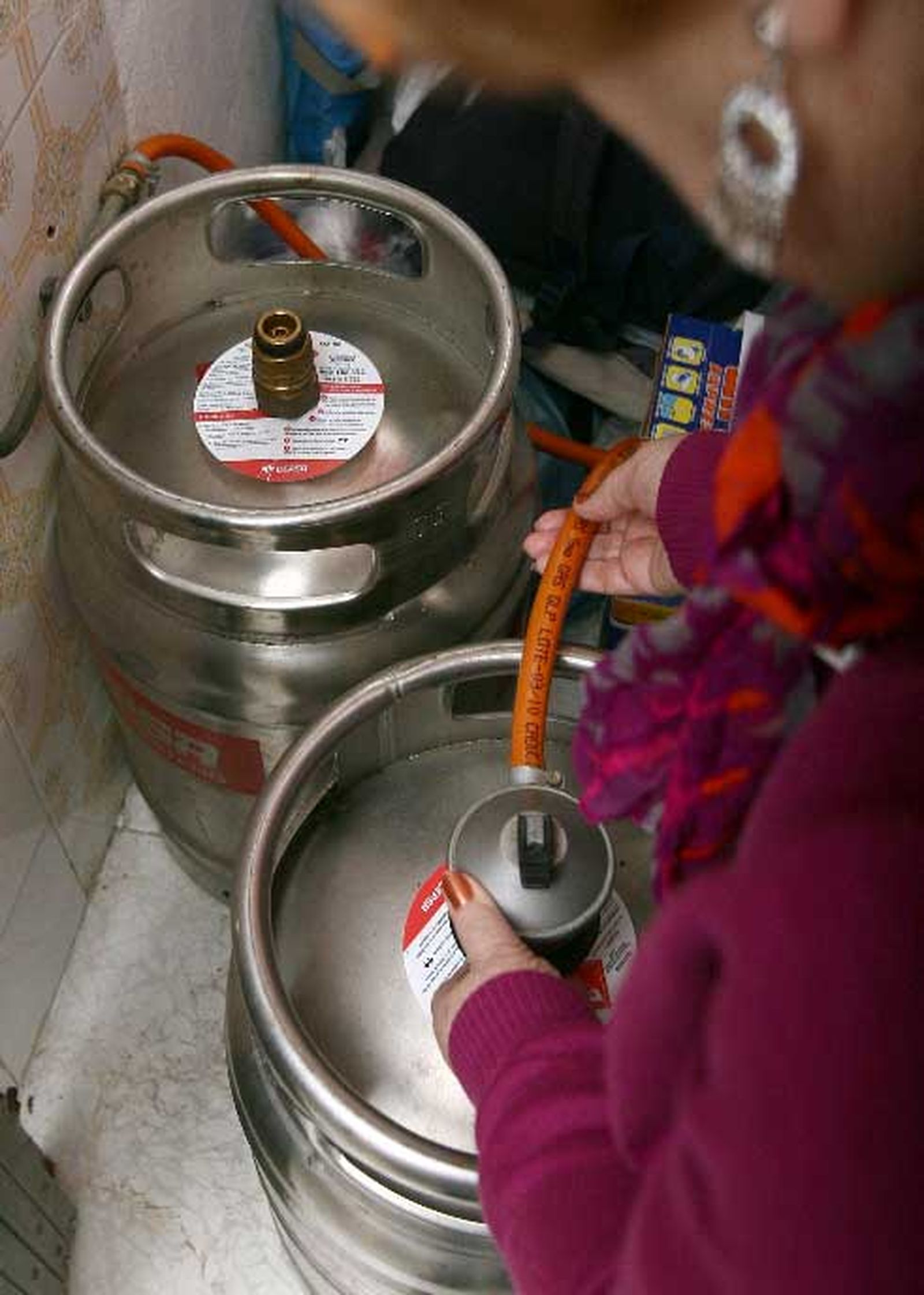 La bombona de butano vuelve a subir y llega al tope legal de 17,5 euros