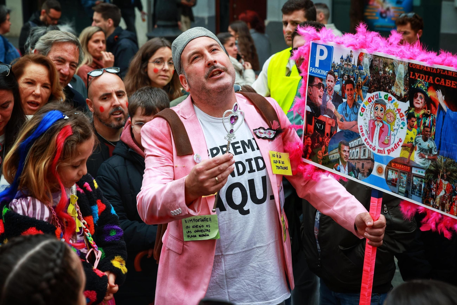 Las mejores imágenes del primer domingo del Carnaval de Cádiz