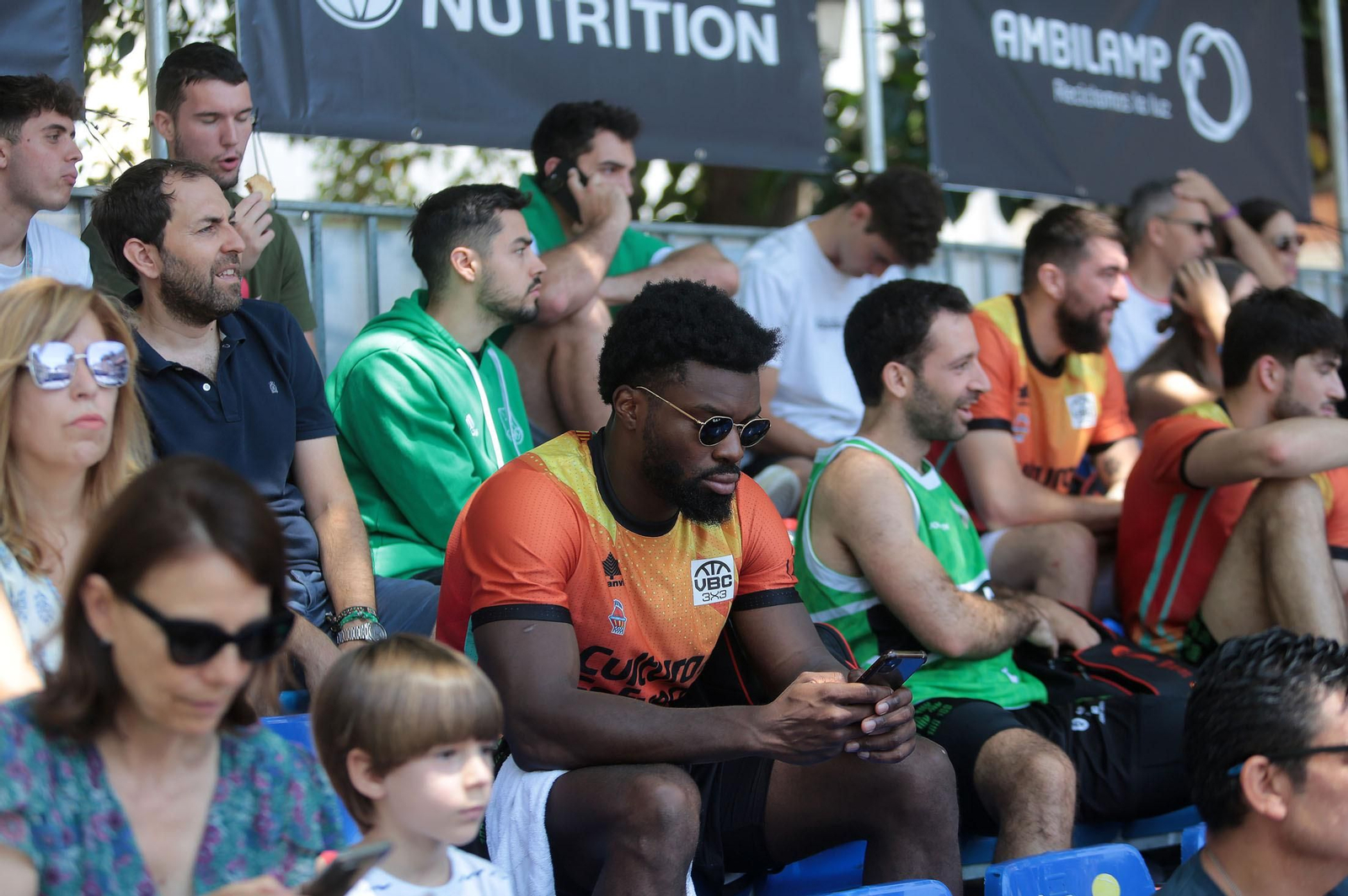 Imágenes del ambiente en la Plaza de las Monjas de Huelva con el Herbalife 3x3 Series
