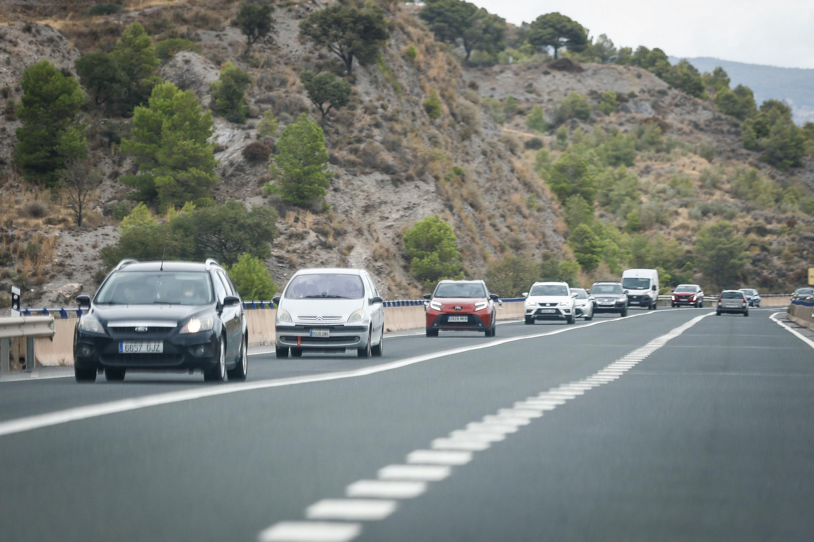 Fotos: así ha ido el primer día de cortes en la autovía A-44 de la Costa de Granada