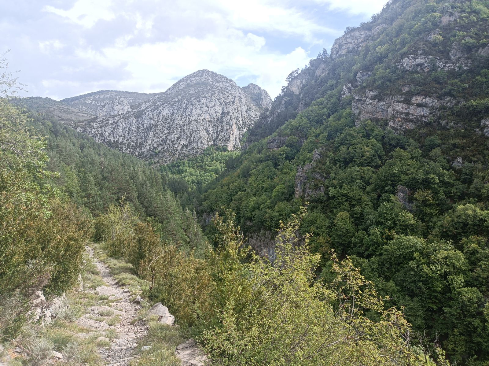 Pasando el Congosto de Obarra.