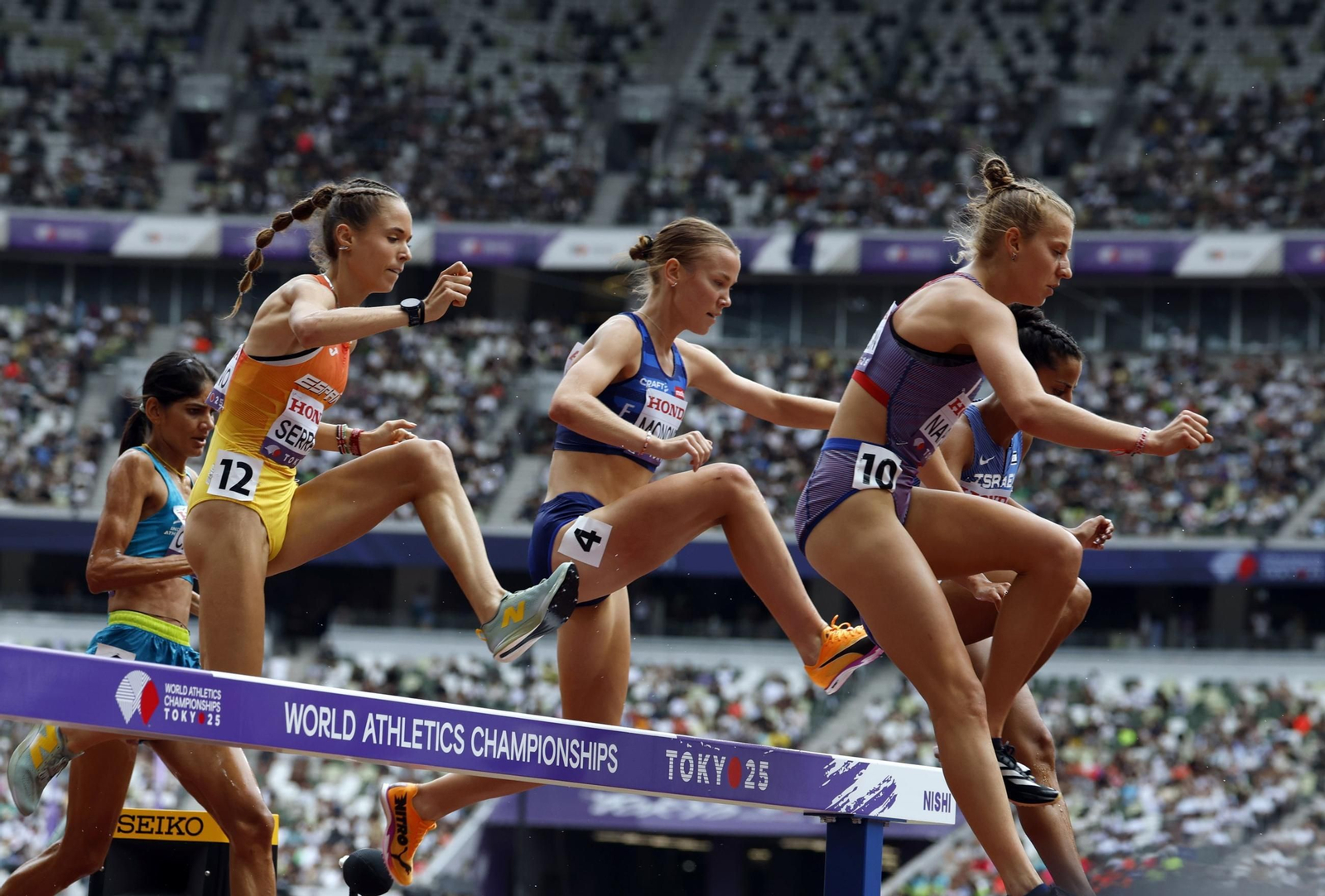 Las fotos del récord mundial de Duplantis y del resto de la jornada