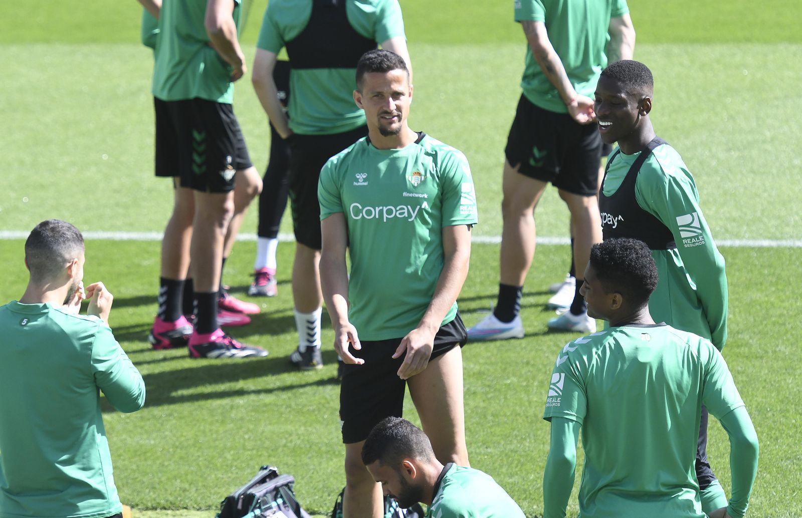 Luiz Felipe, uno de los líderes de la defensa verdiblanca, en un entrenamiento.