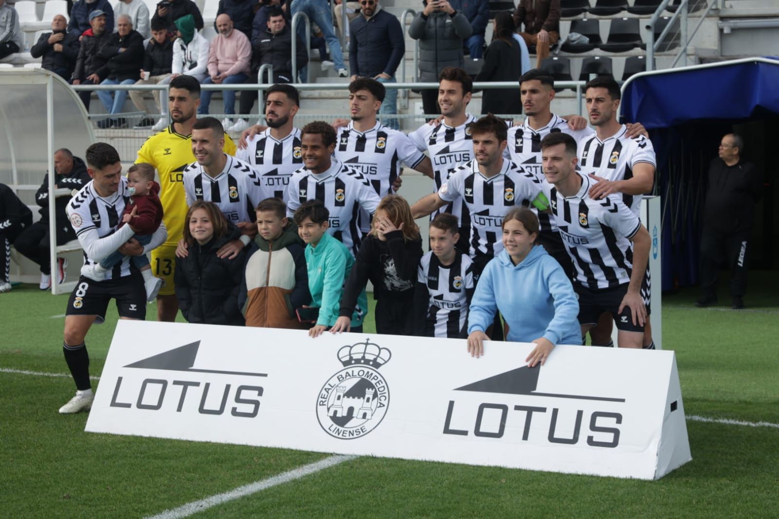 Las mejores imágenes del RB Linense - Recreativo Granada