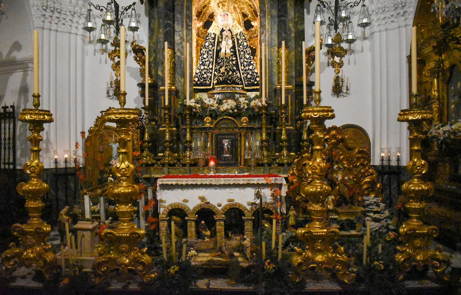 VOT SERVITAS DE M”. STMA, DE LOS DOLORES Lugar: c/ Sagasta, 53 Capilla de Ntra. Sra. De los  Dolores Horario: Laborables: 10.30 h. a 13.00 h. 18.00h a 20.30 h. Festivos: 11.00 h. a 13.30 h. (A partir del dia 22 se amplia horano de mañana) hasta las 14.00  h.)