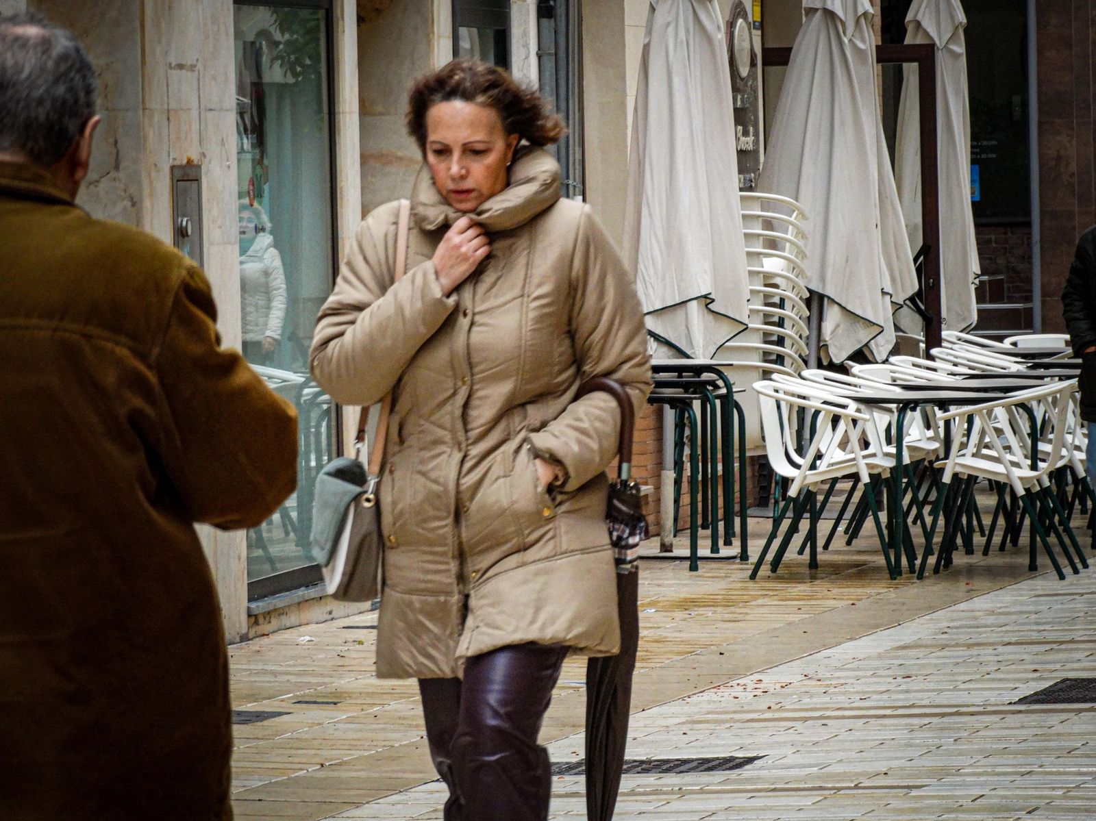 Fotos de ambiente durante la mañana en las calles del centro