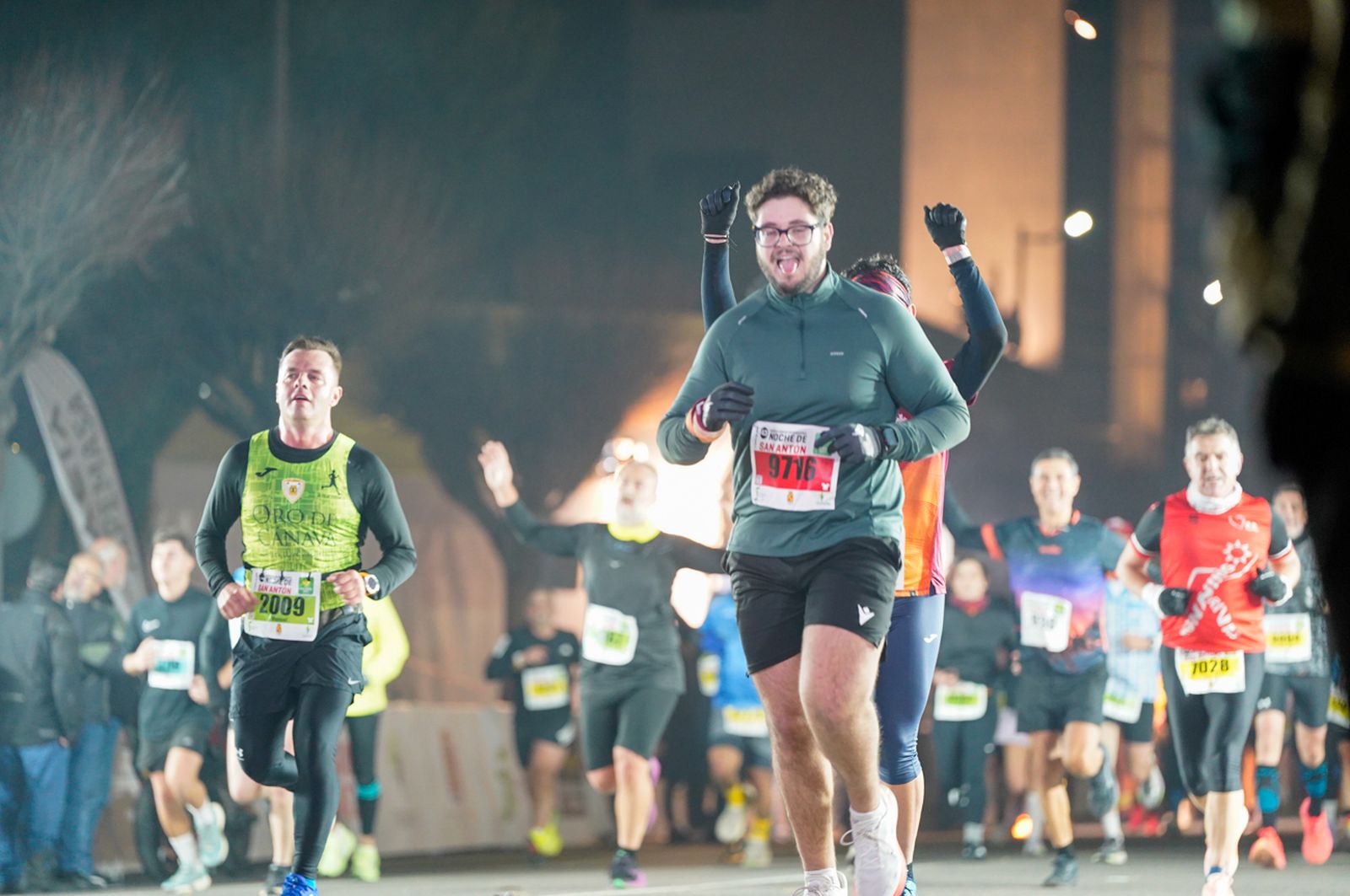 En imágenes: búscate en tu llegada a meta de la Carrera de San Antón 2026 (11)