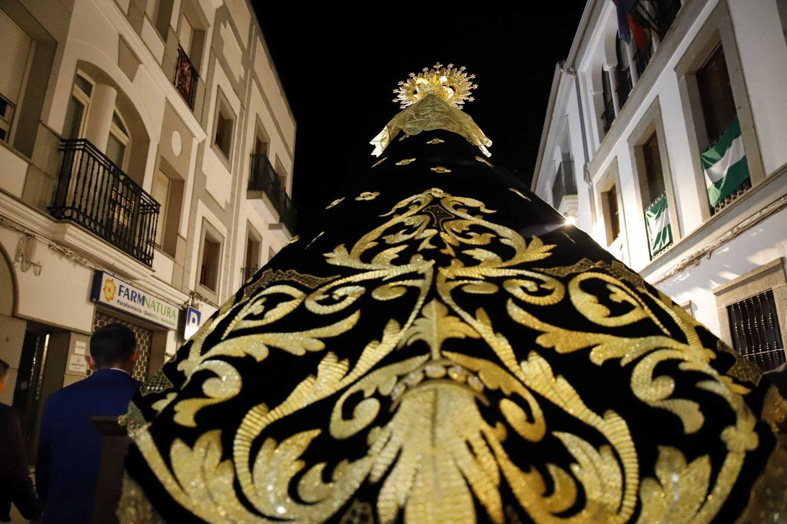 Viernes santo en Villanueva de Córdoba: la procesión de la Soledad en imágenes