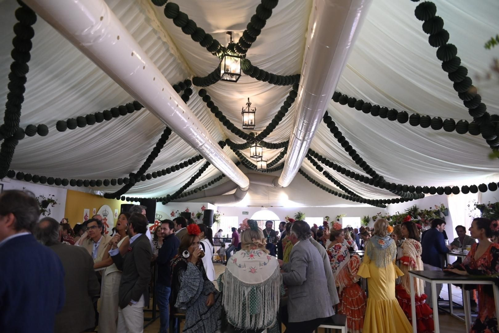 Real Círculo de la Amistad. Primer premio Un recorrido en imágenes por las casetas ganadoras de la Feria de Córdoba