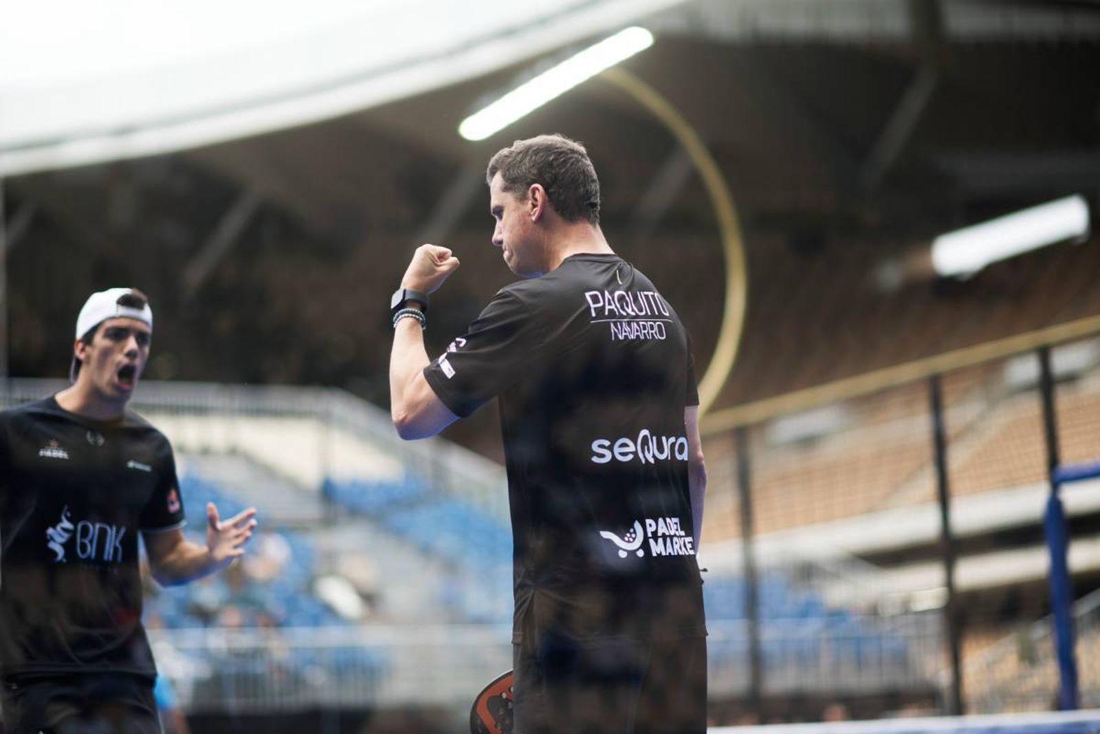 Premier Padel Sevilla: Paquito Navarro y Juan Lebrón avanzan con paso firme