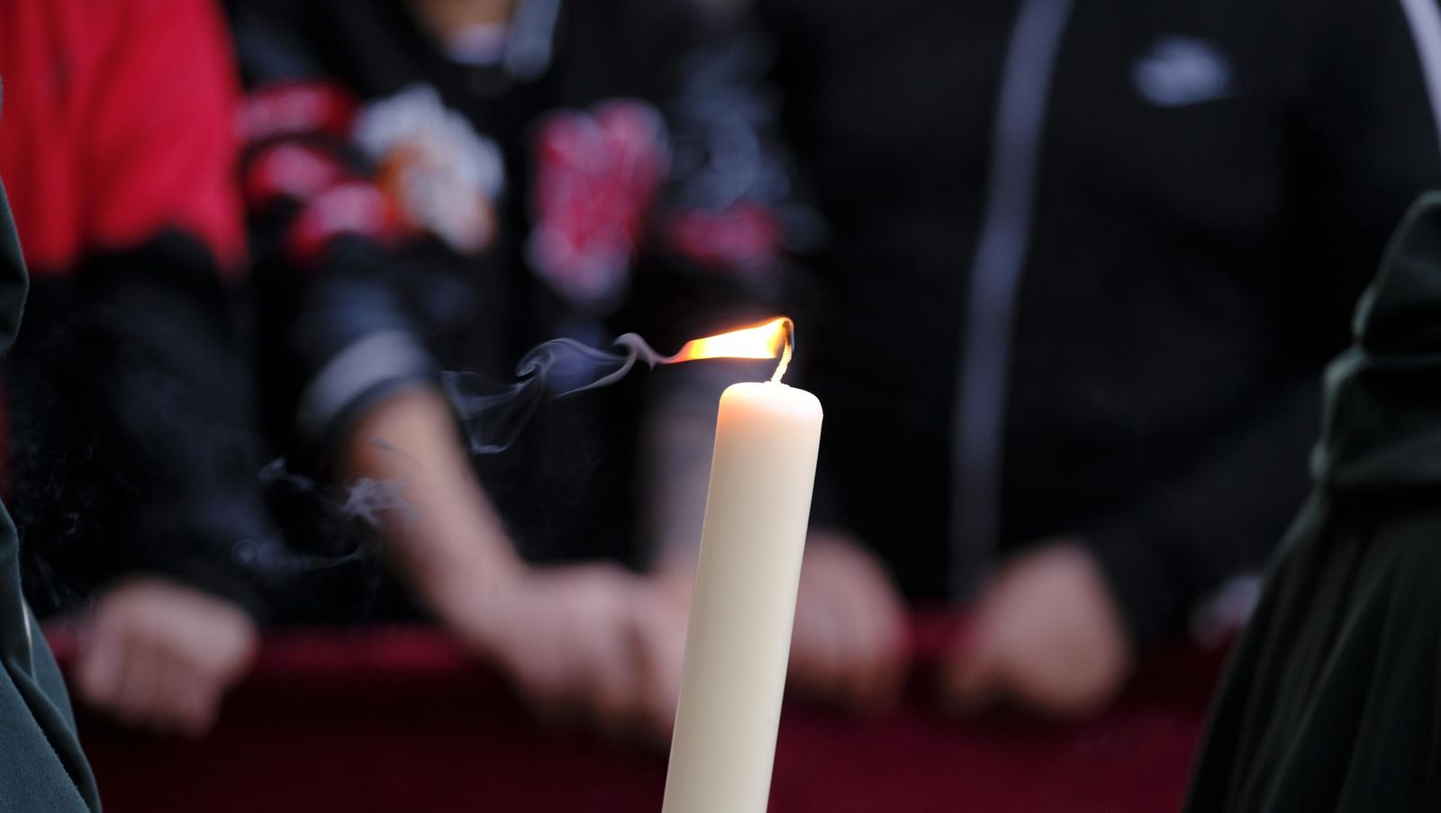 Estudiantes en la Semana Santa de Almería 2025