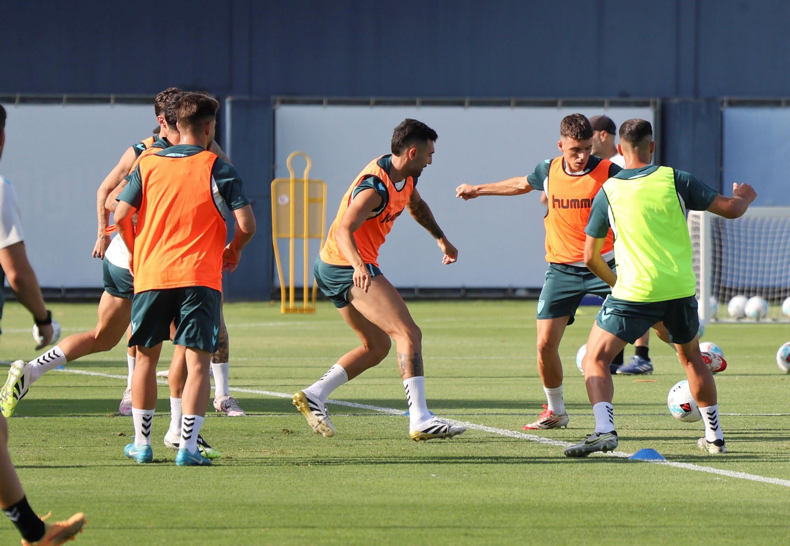 Eneko Jauregi se ejercita en su primer día como jugador del Málaga CF