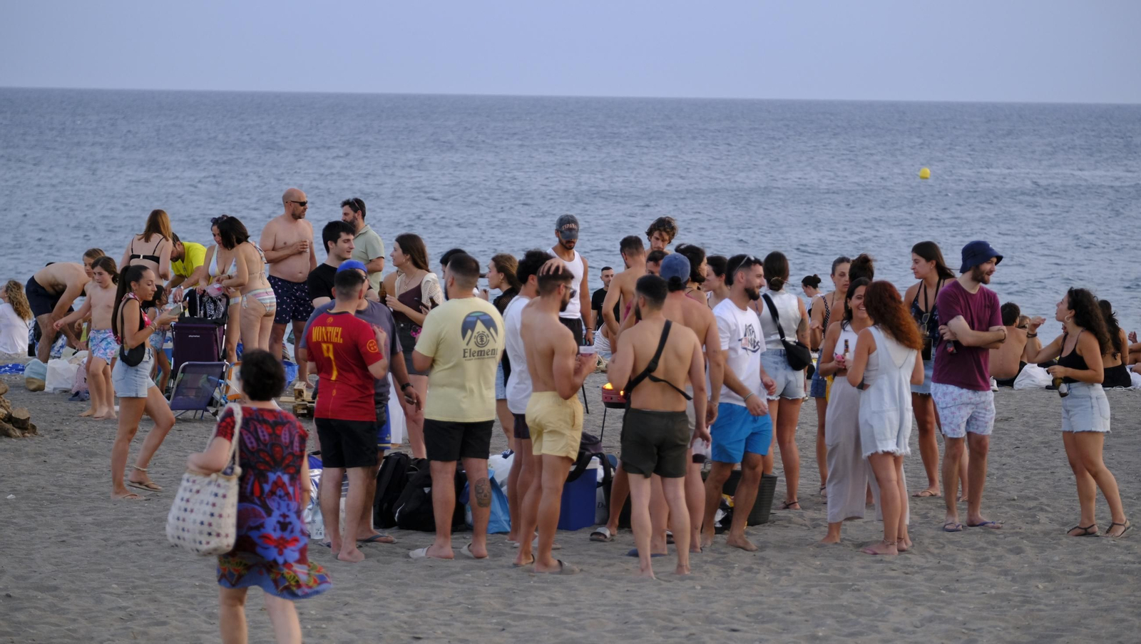 La Noche de San Juan en Almería, en imágenes