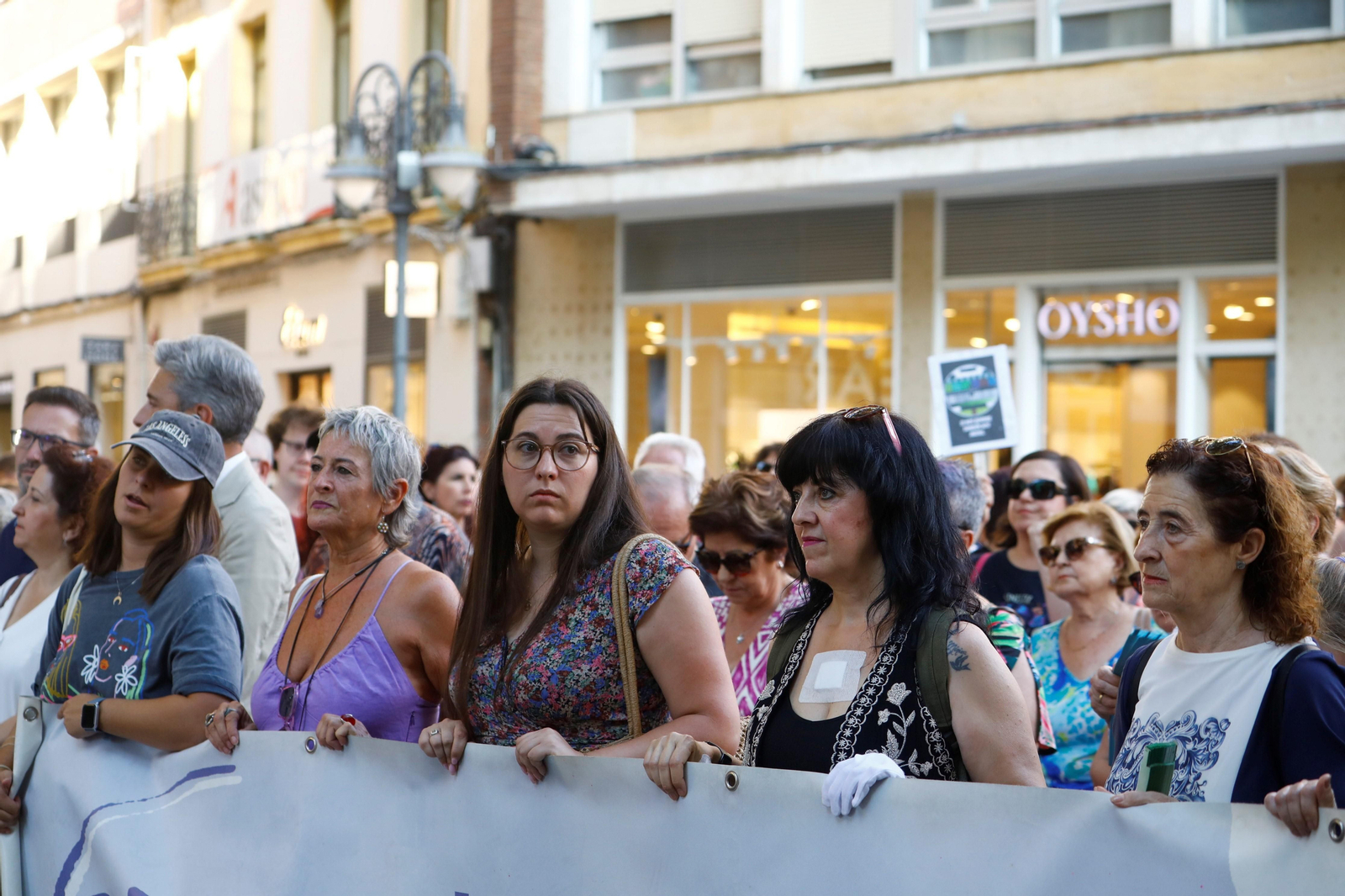 La concentración de Córdoba tras los últimos asesinatos machistas, en imágenes