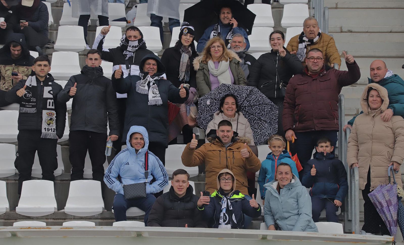Búscate en el Ciudad de La Línea durante el Balona - Córdoba B de Tercera Federación
