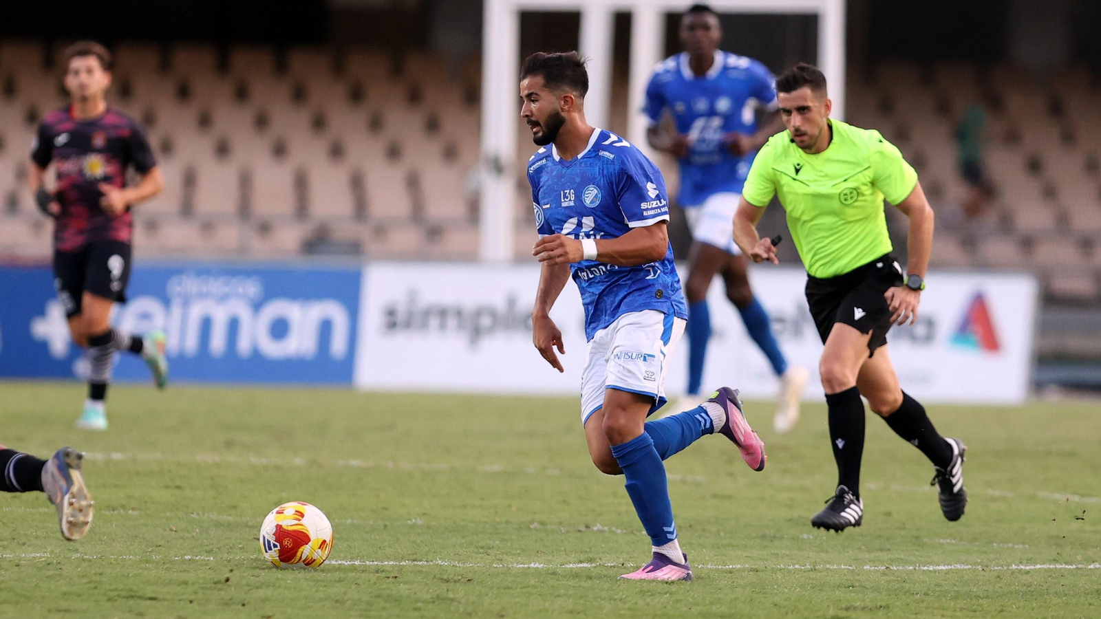 Imágenes del Xerez DFC contra el Águlas FC en Chapín