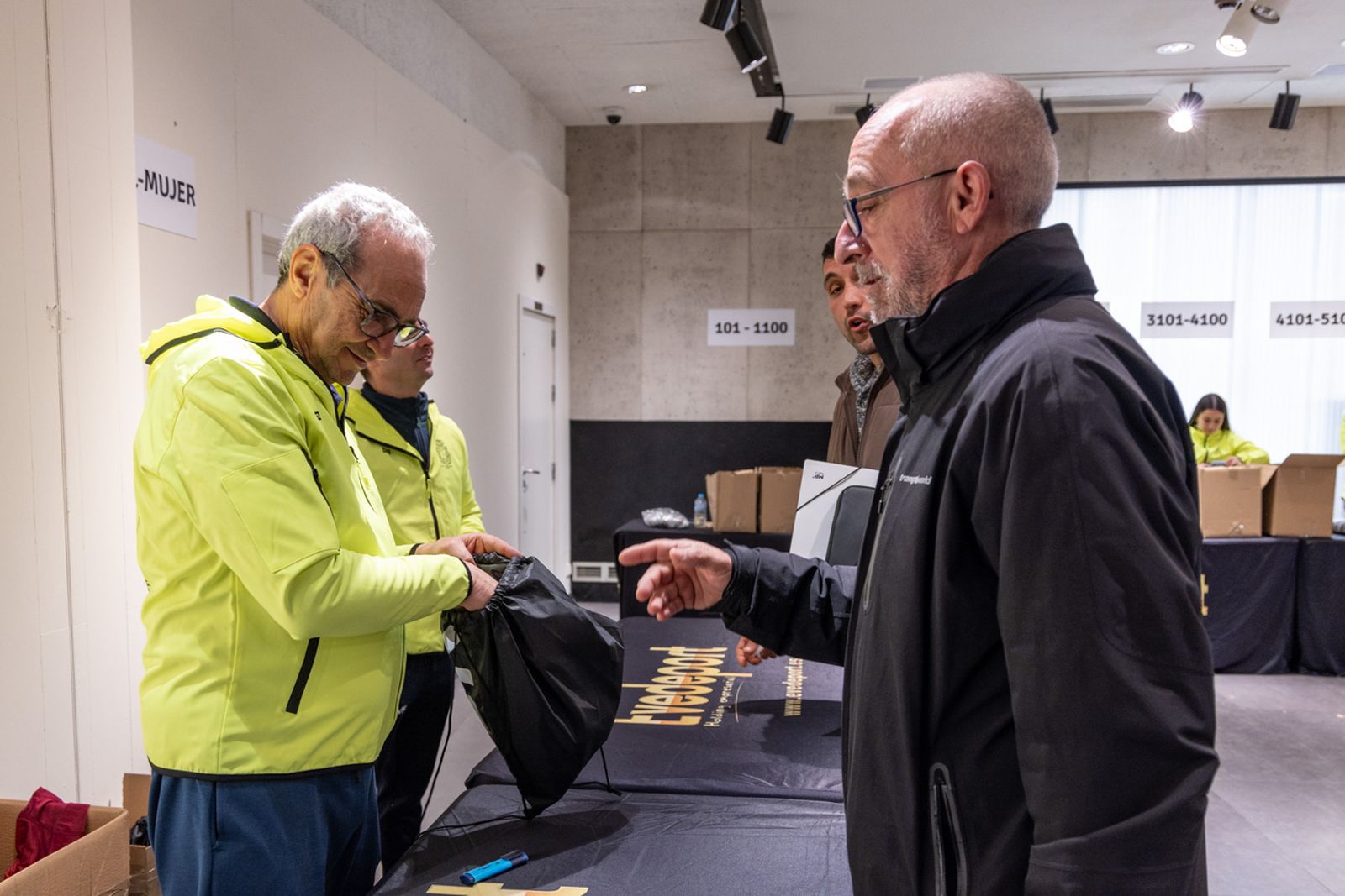 El pistoletazo de salida de la recogida de dorsales de la Carrera de San Antón 2026