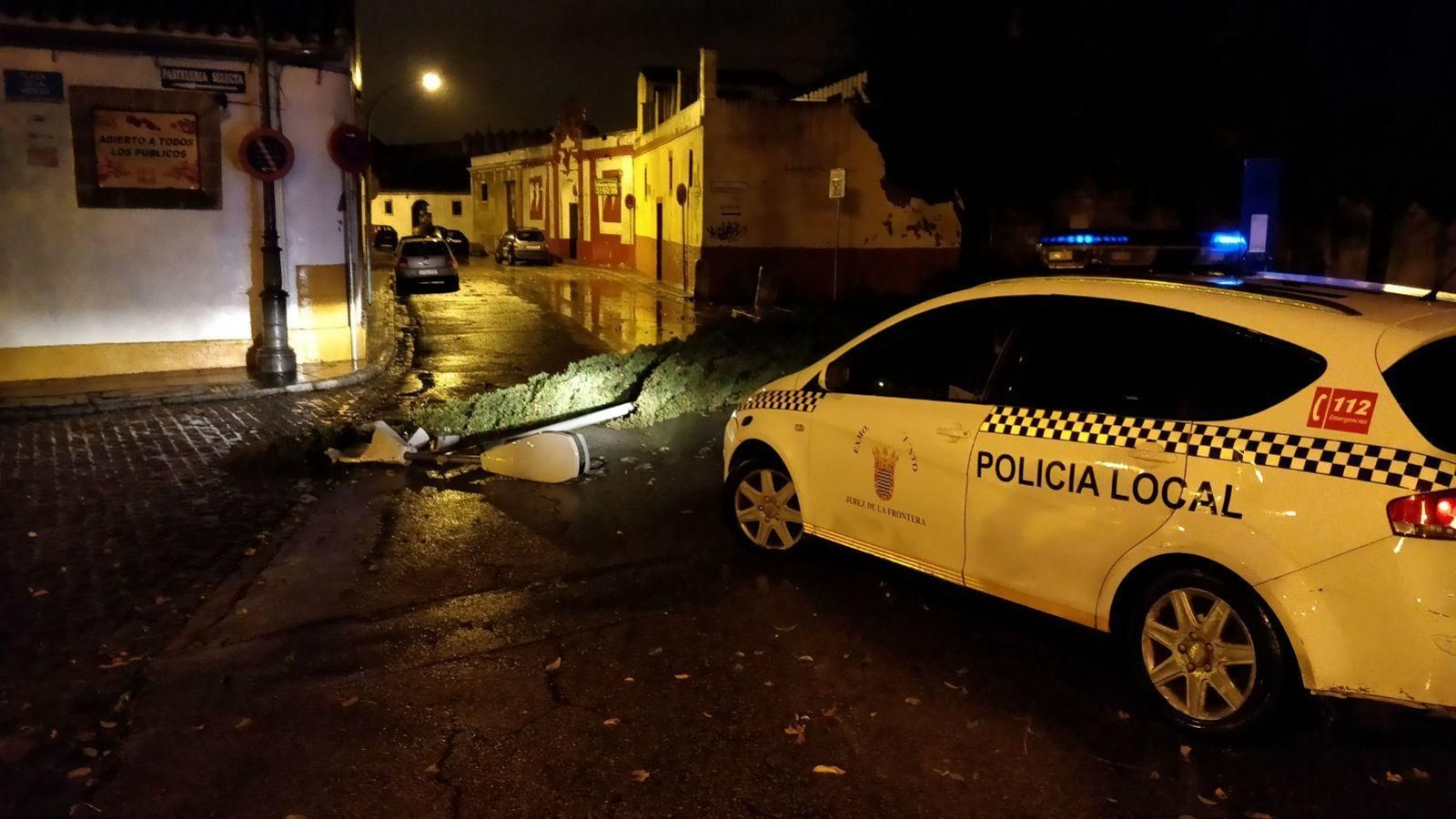 Las imágenes del paso del tornado en Jerez